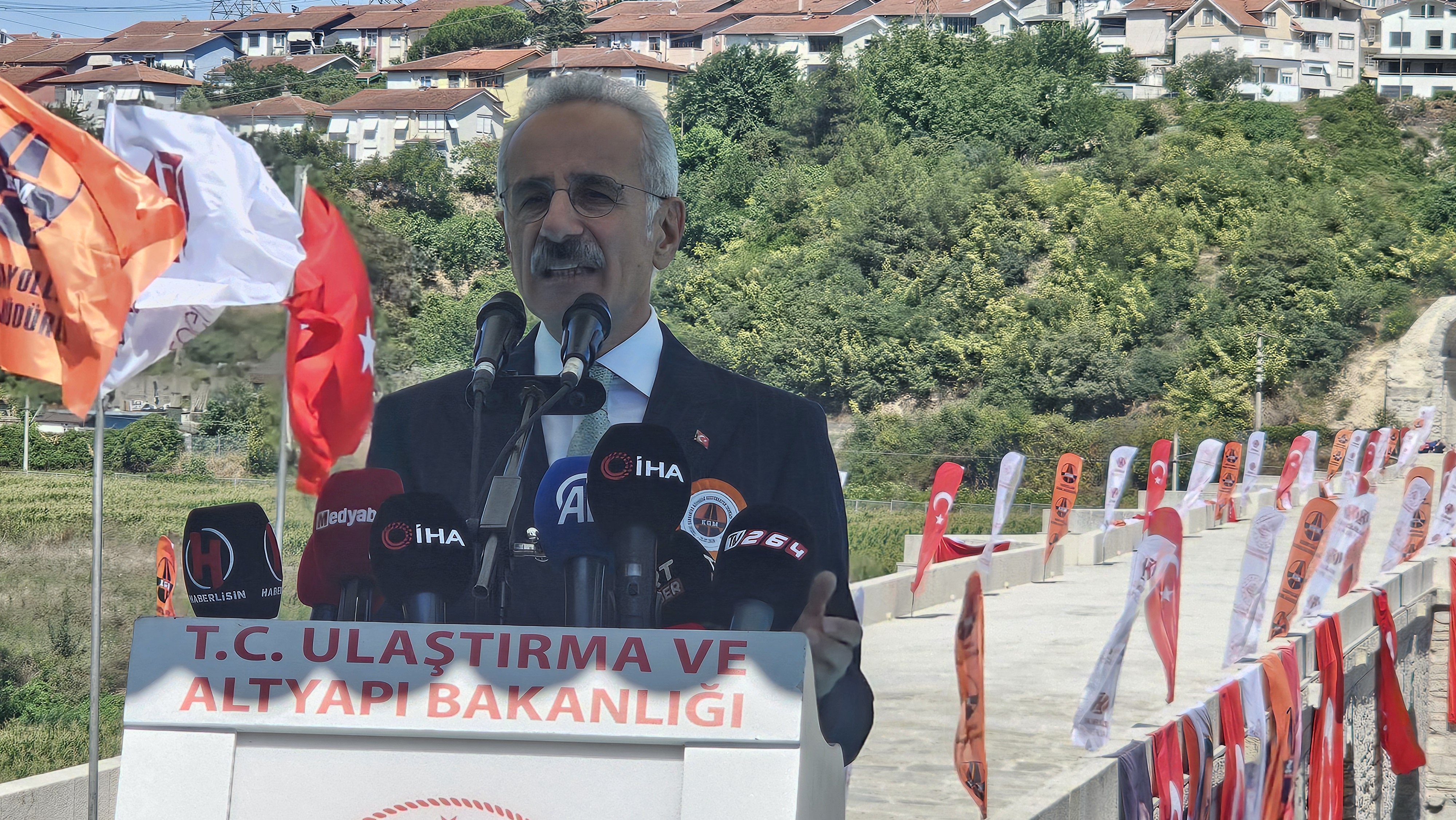 Abdulkadir Uraloğlu, Sakarya Büyükşehir Belediyesi ziyareti