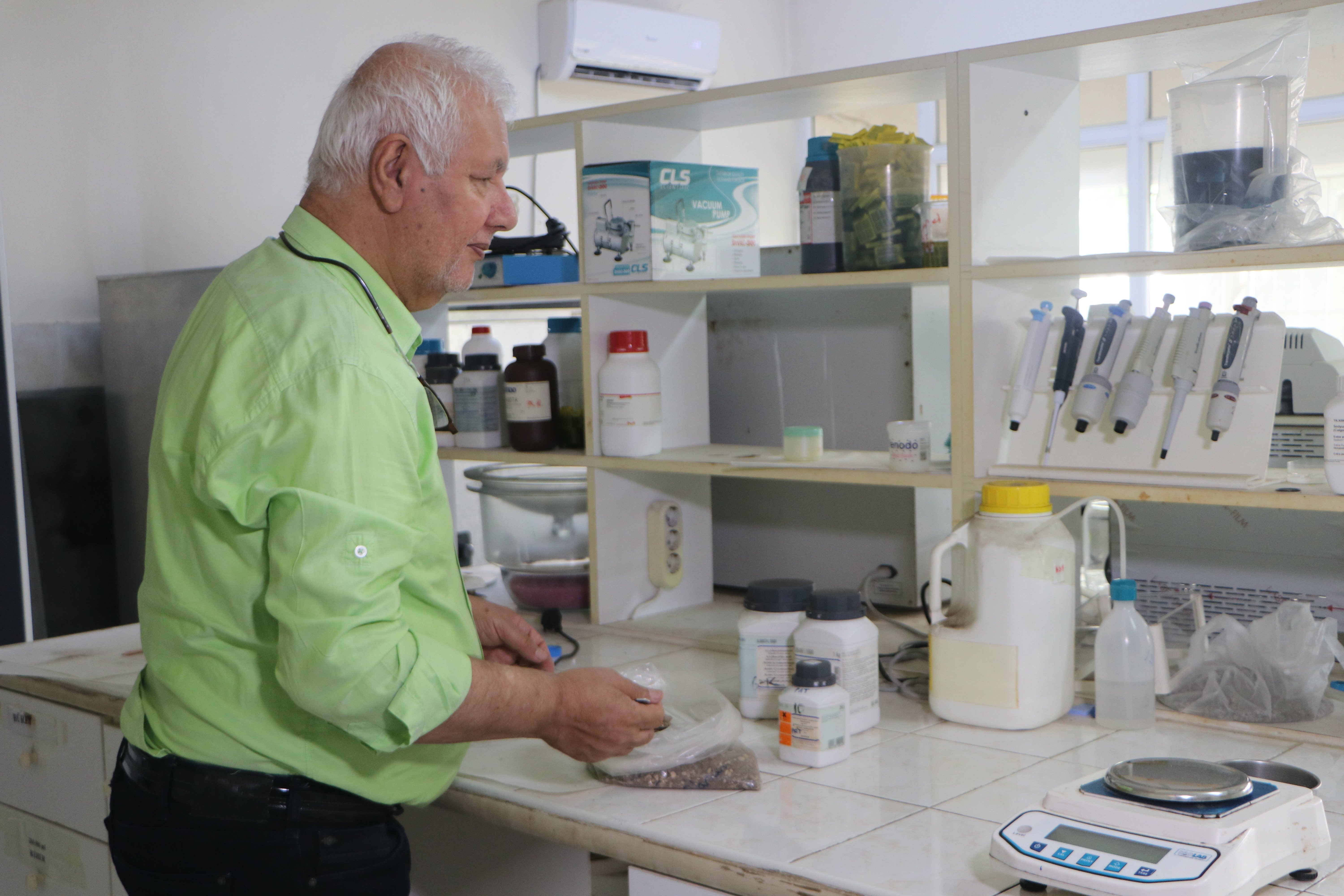 Dijital Toprak Haritası projesi kapsamında arazi çalışmaları.
