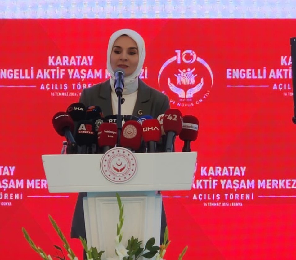 Bakan Göktaş ve protokol üyeleri
