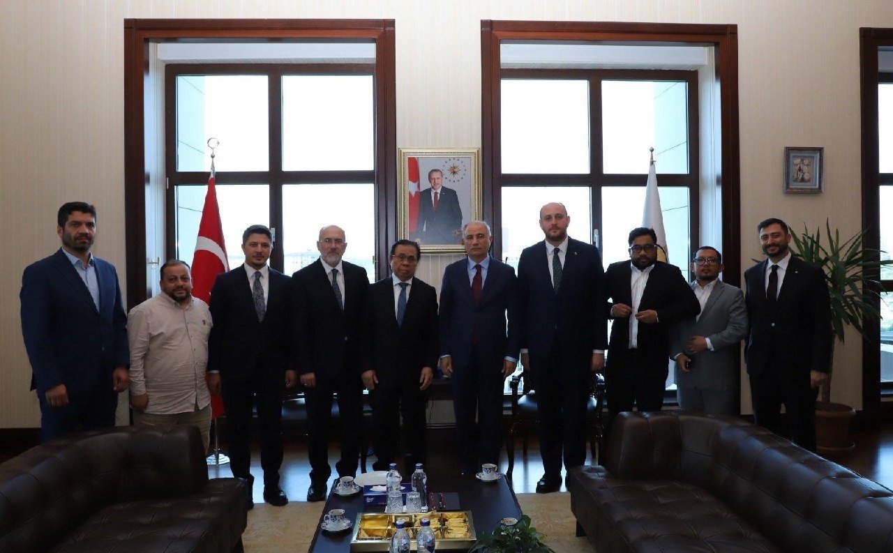 Eski milletvekilleri katılımı