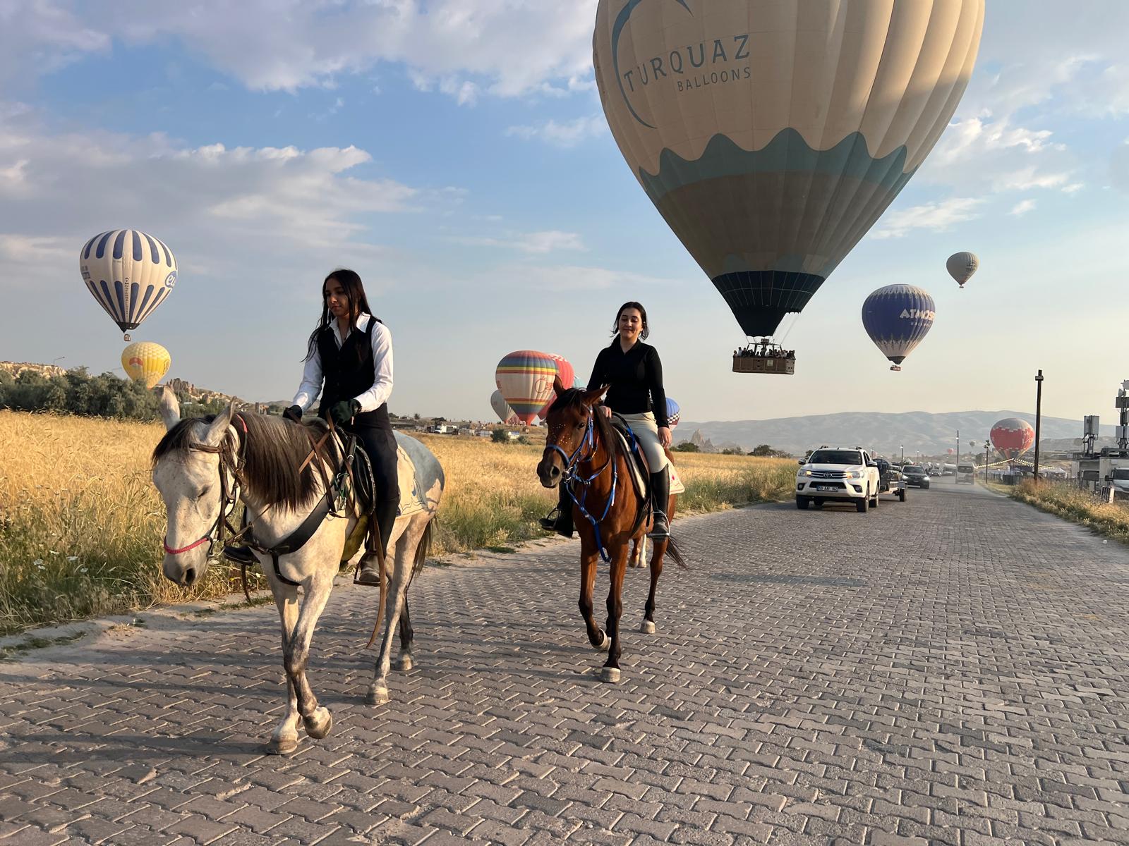 Kapadokya festival at turu
