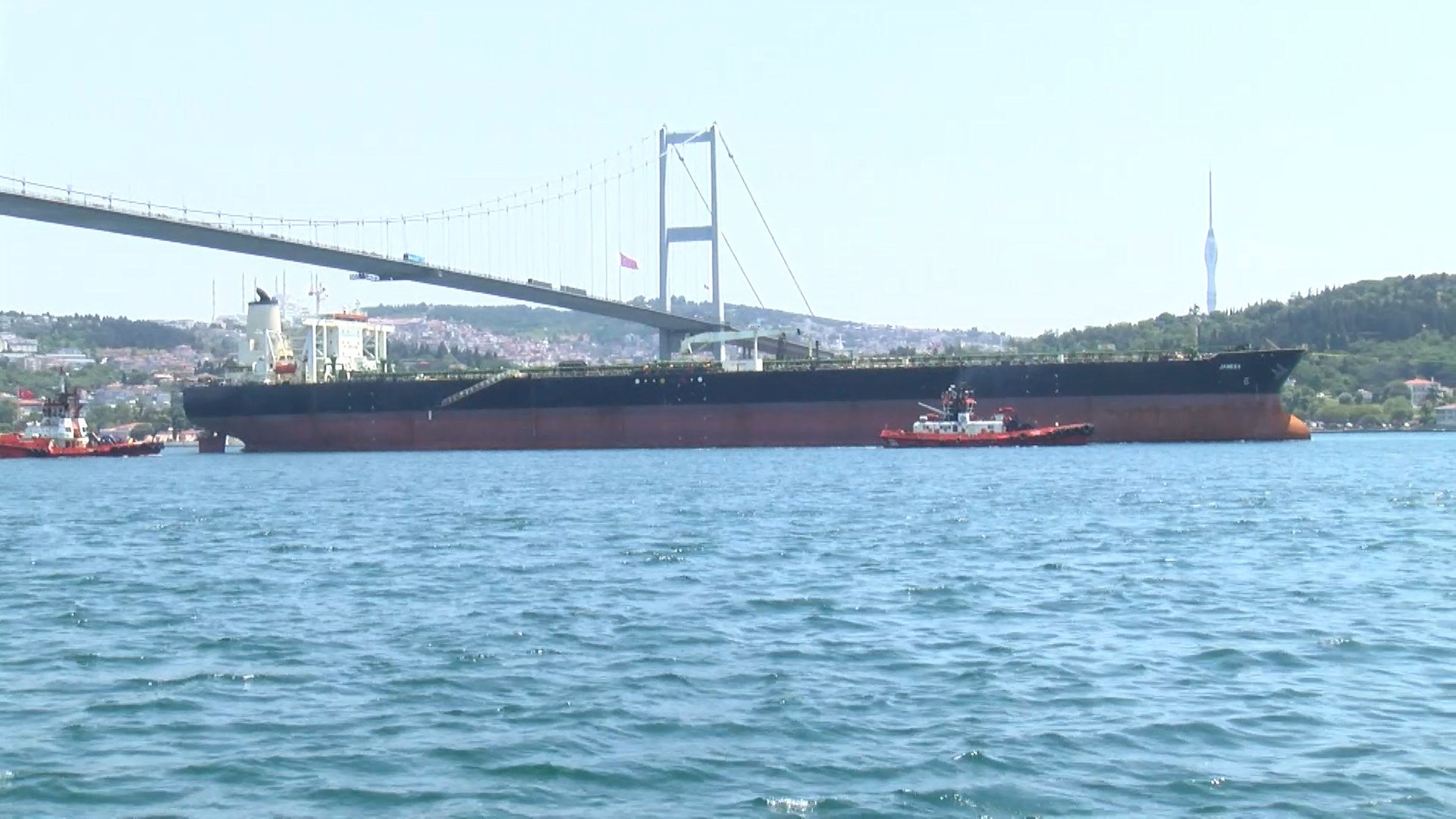 JAMES II gemisi Boğaz geçişi