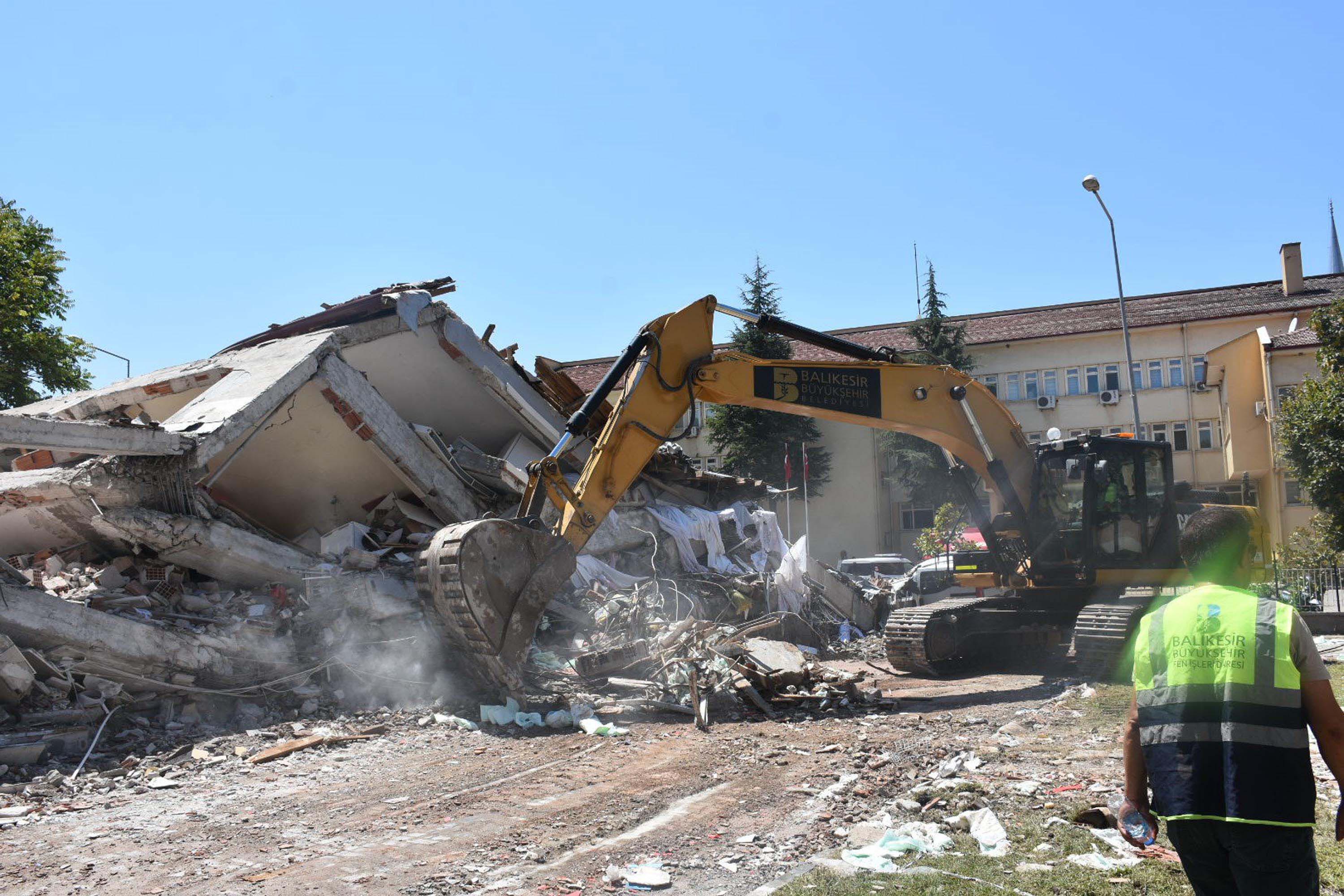 Sındırgı deprem araştırma ekibi