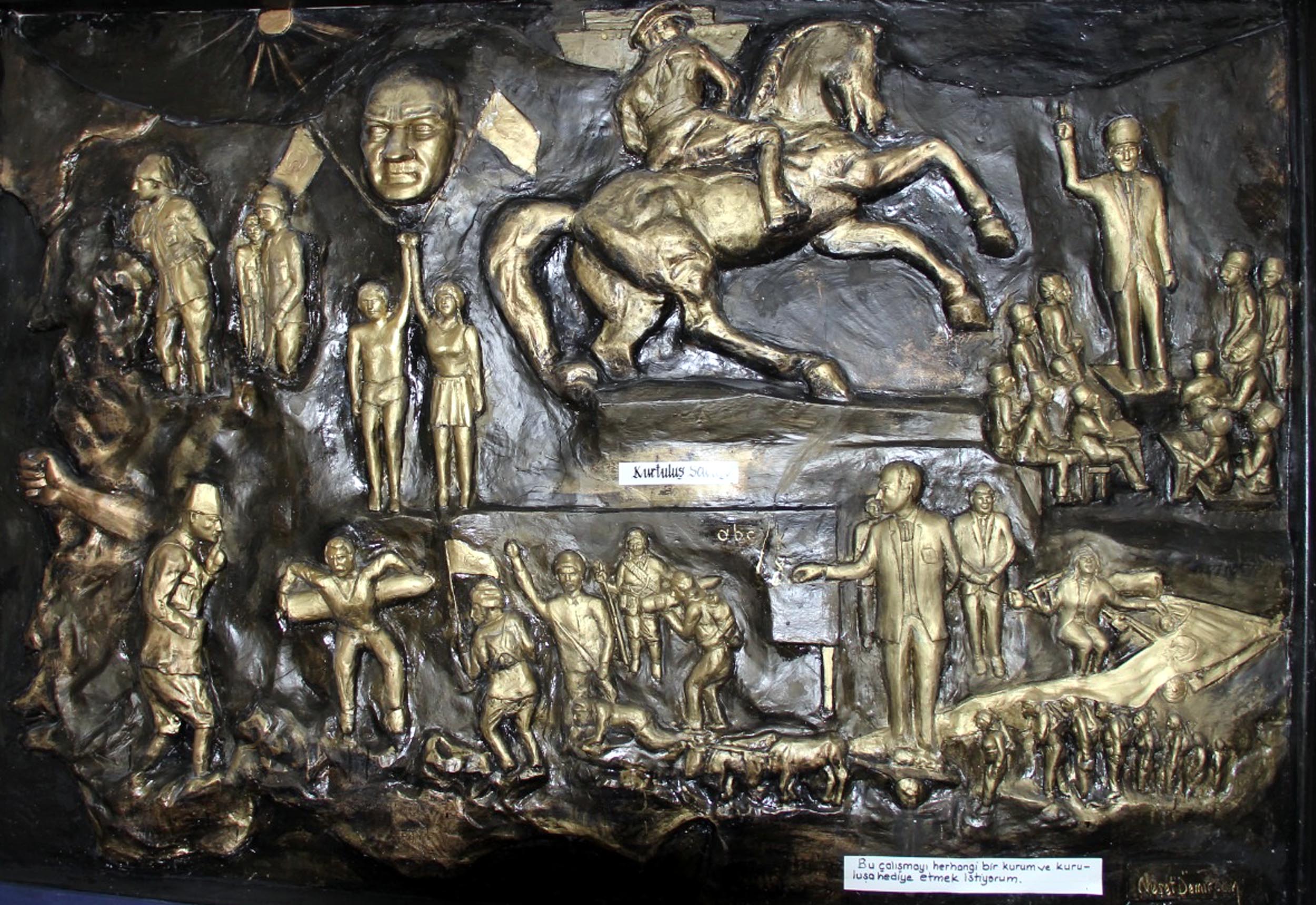Emekli öğretmen Neşat Demircan eserleri