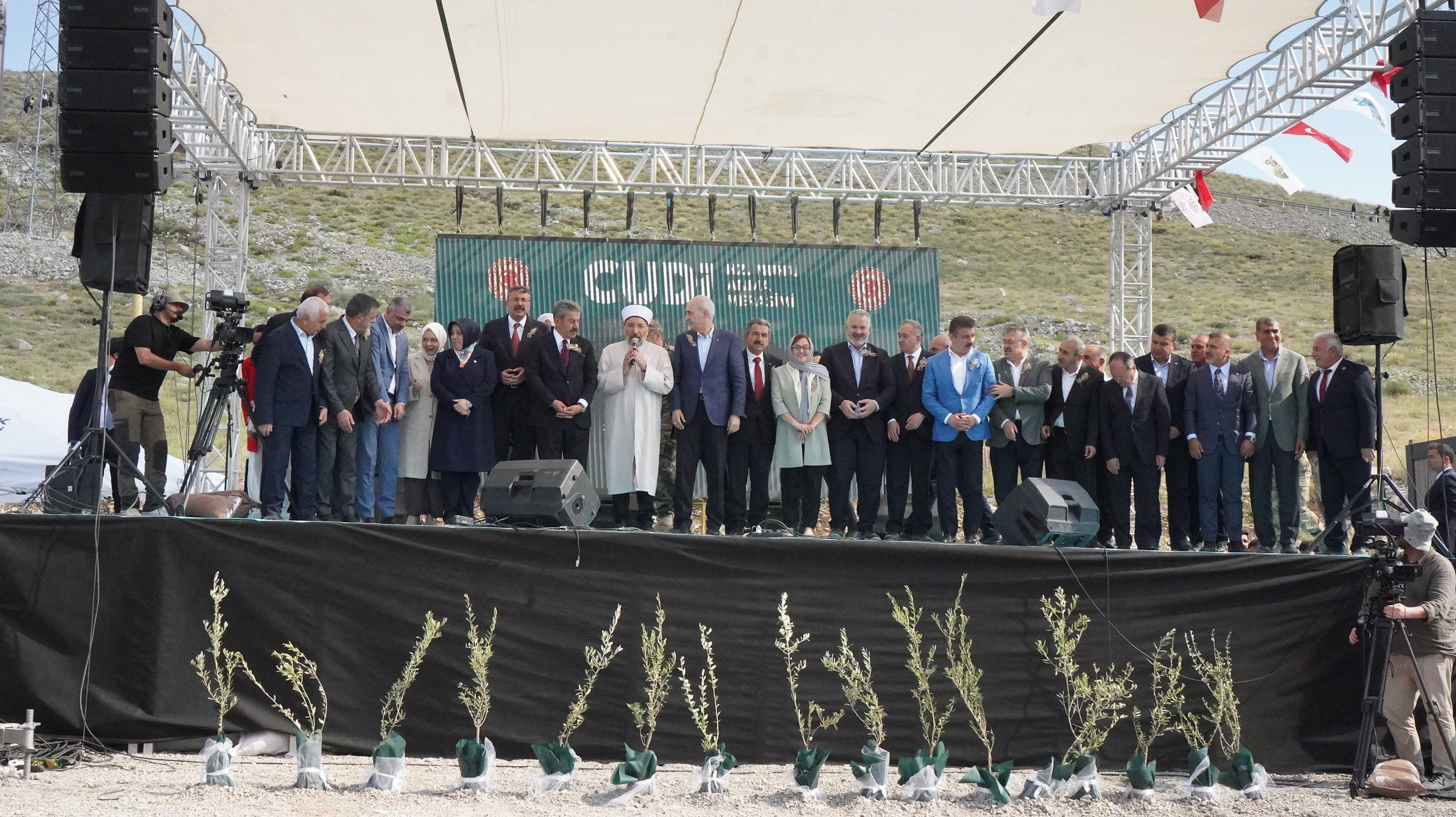 Barış güvercini uçurulması
