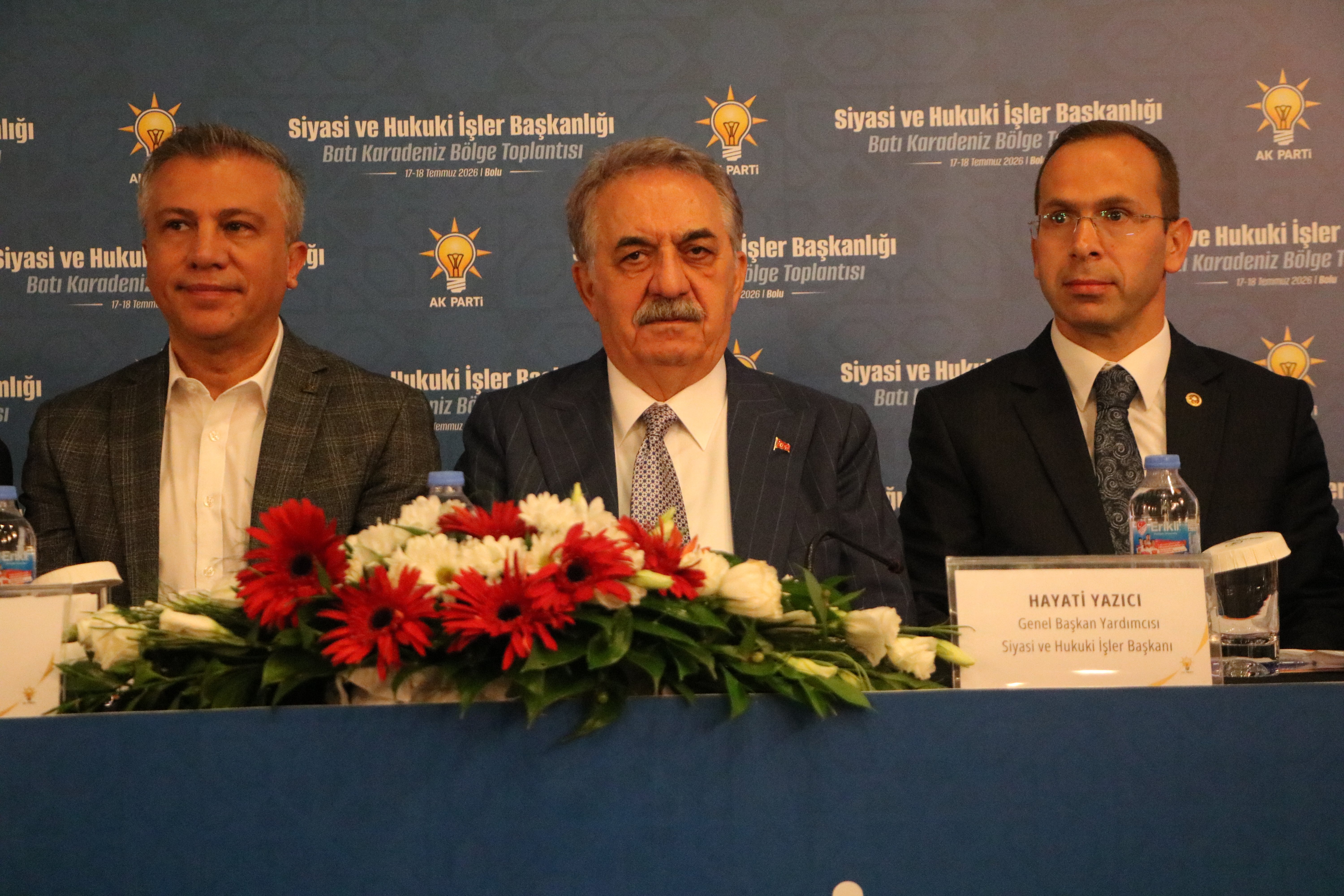 Hayati Yazıcı toplantıda