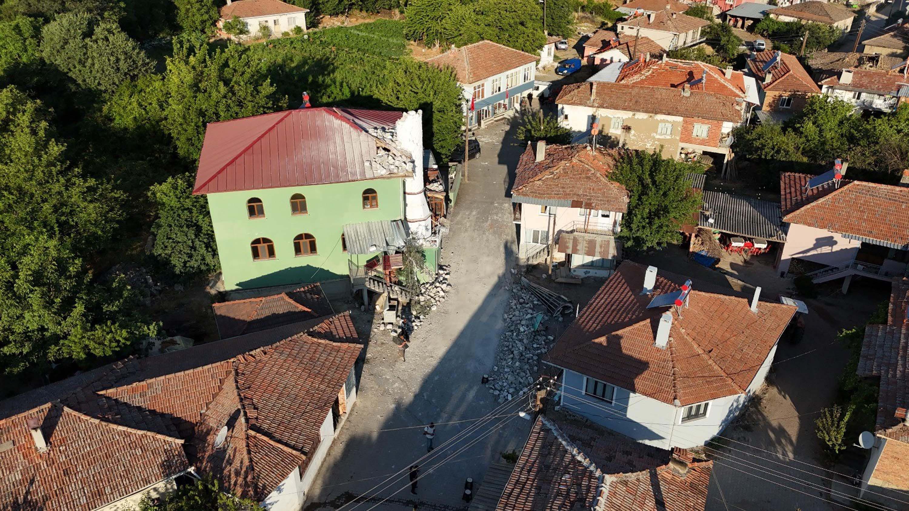 Sındırgı deprem bölgesi jeotermal sistem