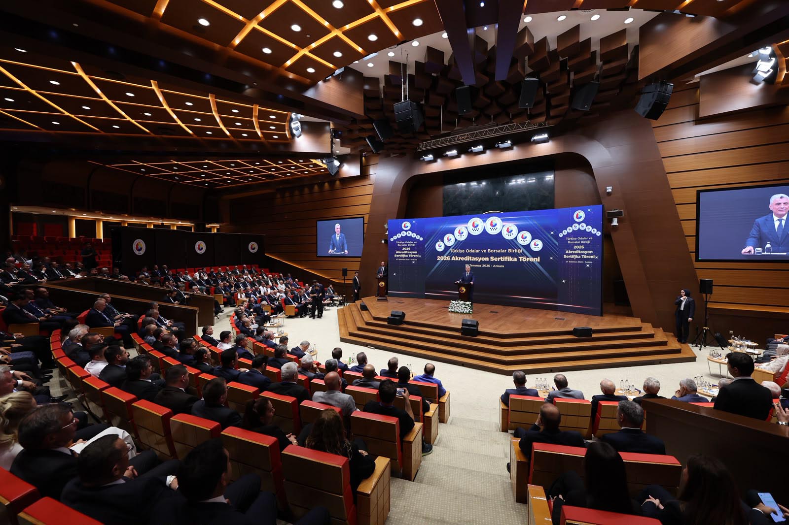 Bakan Ömer Bolat, TOBB Başkanı Rifat Hisarcıklıoğlu ile birlikte