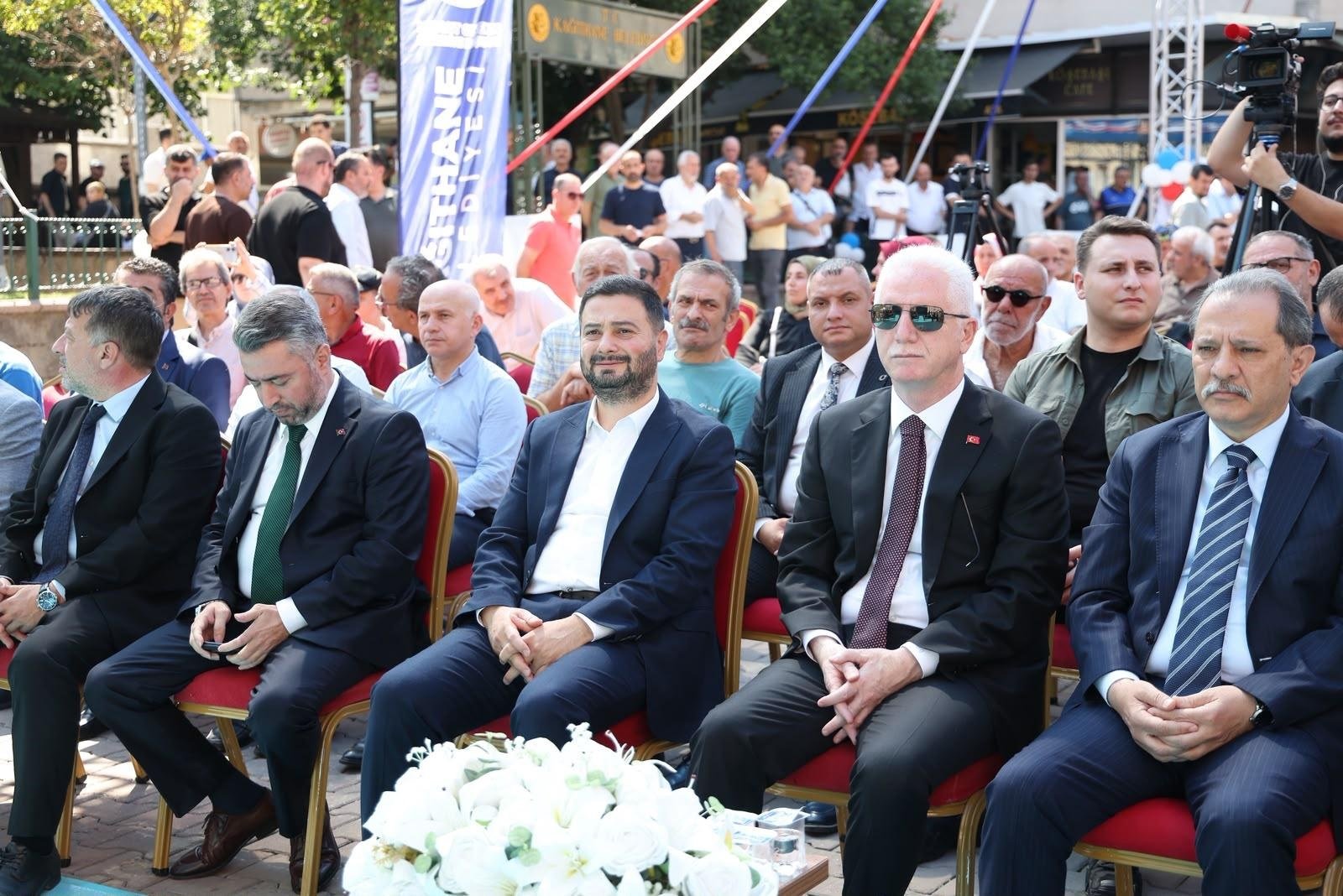 Sultan Selim Polis Merkezi temel atma töreni protokol üyeleri