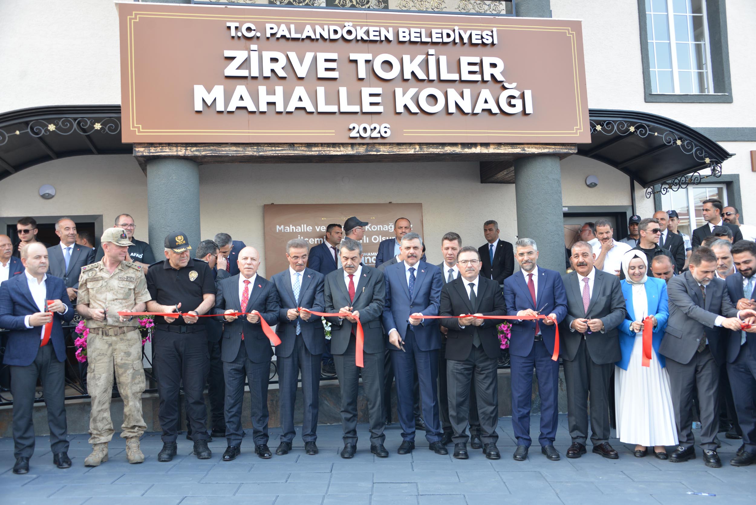 Mahalle Konağı açılışı Bakan Tekin