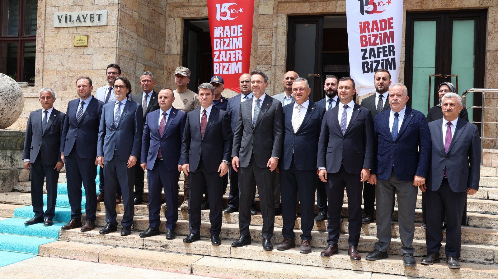 Bakan Bayraktar AK Parti İl Başkanlığında
