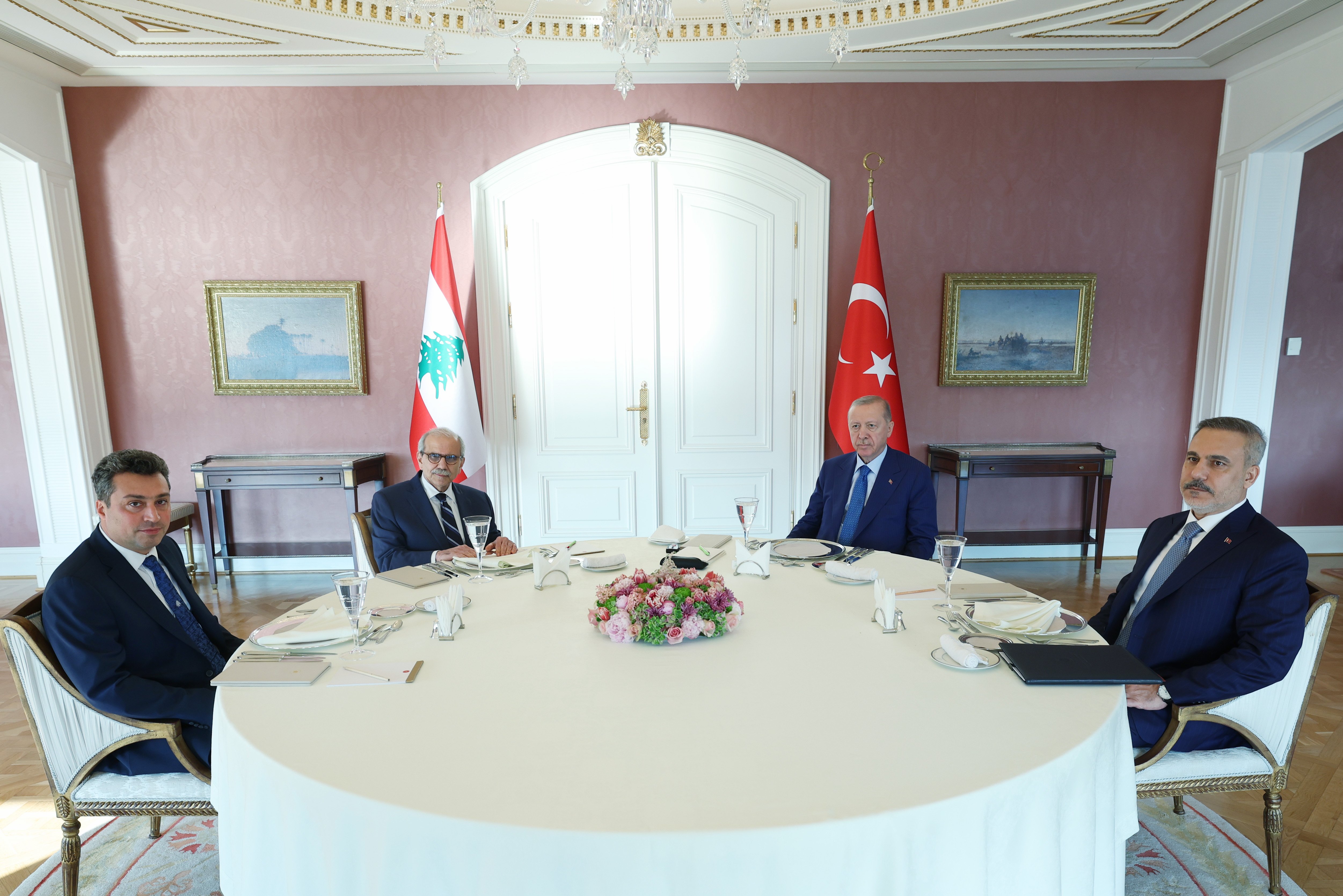 Cumhurbaşkanı Erdoğan, Lübnan Başbakanı Selam