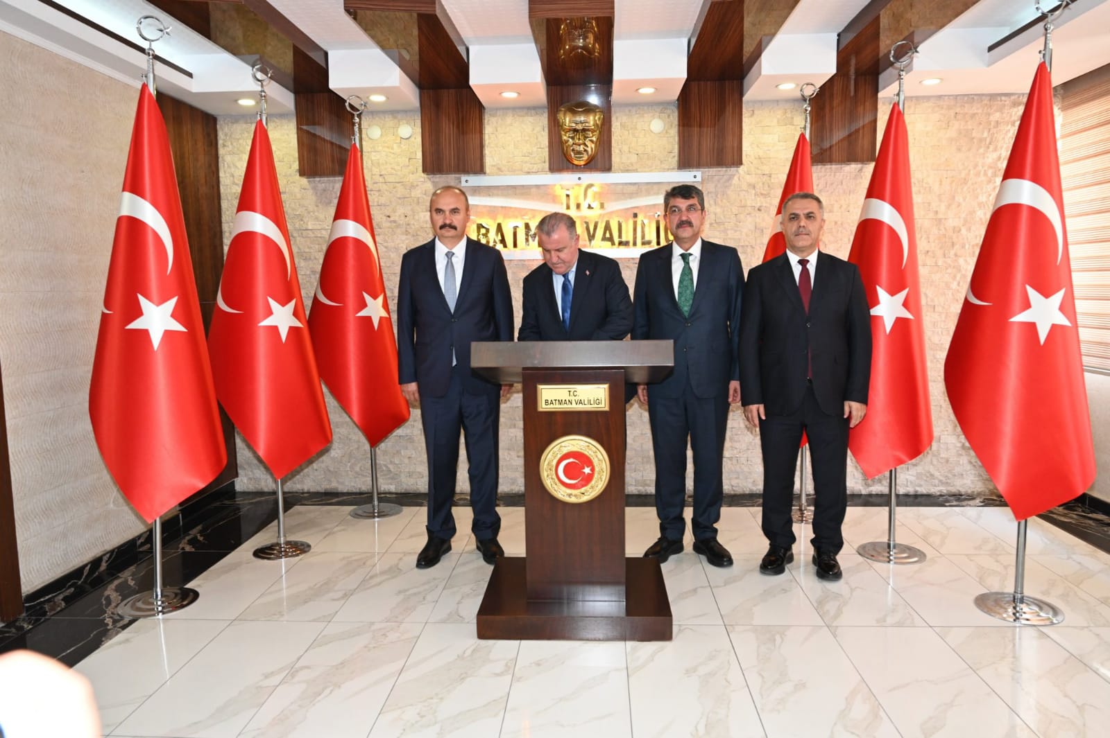 Gençlik ve Spor Bakanı Osman Aşkın Bak