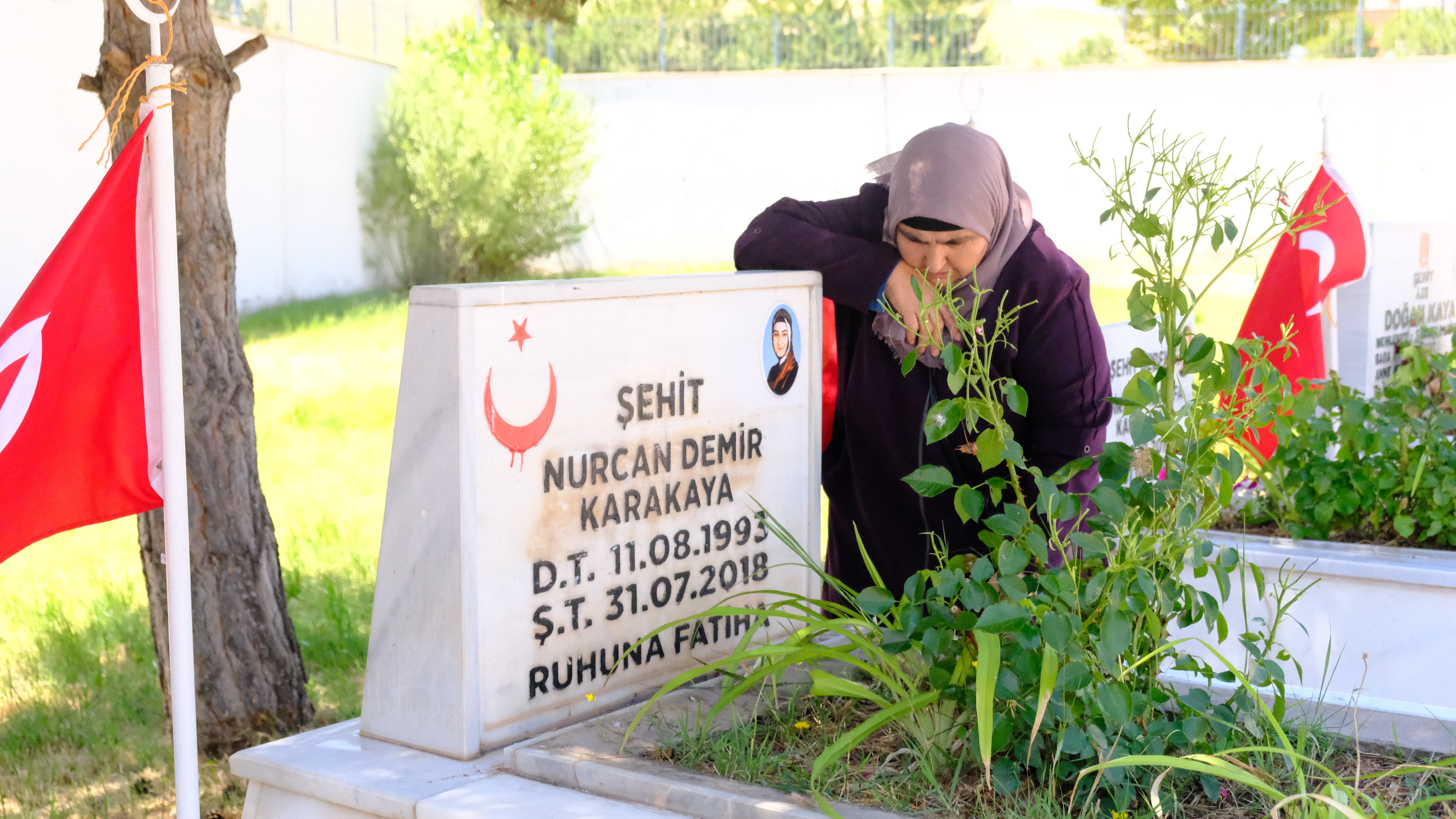 Şehit Nurcan Karakaya kabri başında anma programı