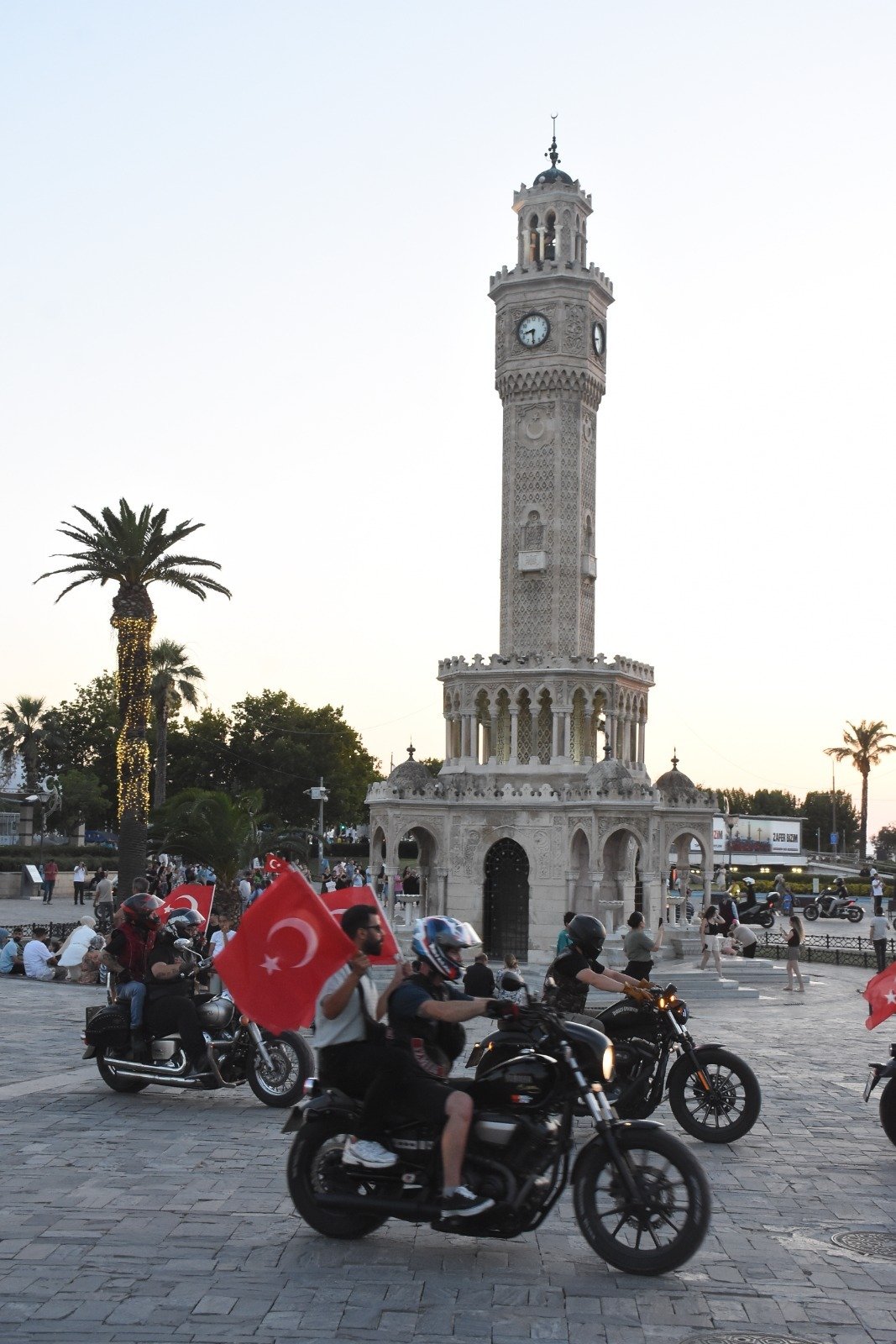 İzmir motosiklet konvoyu