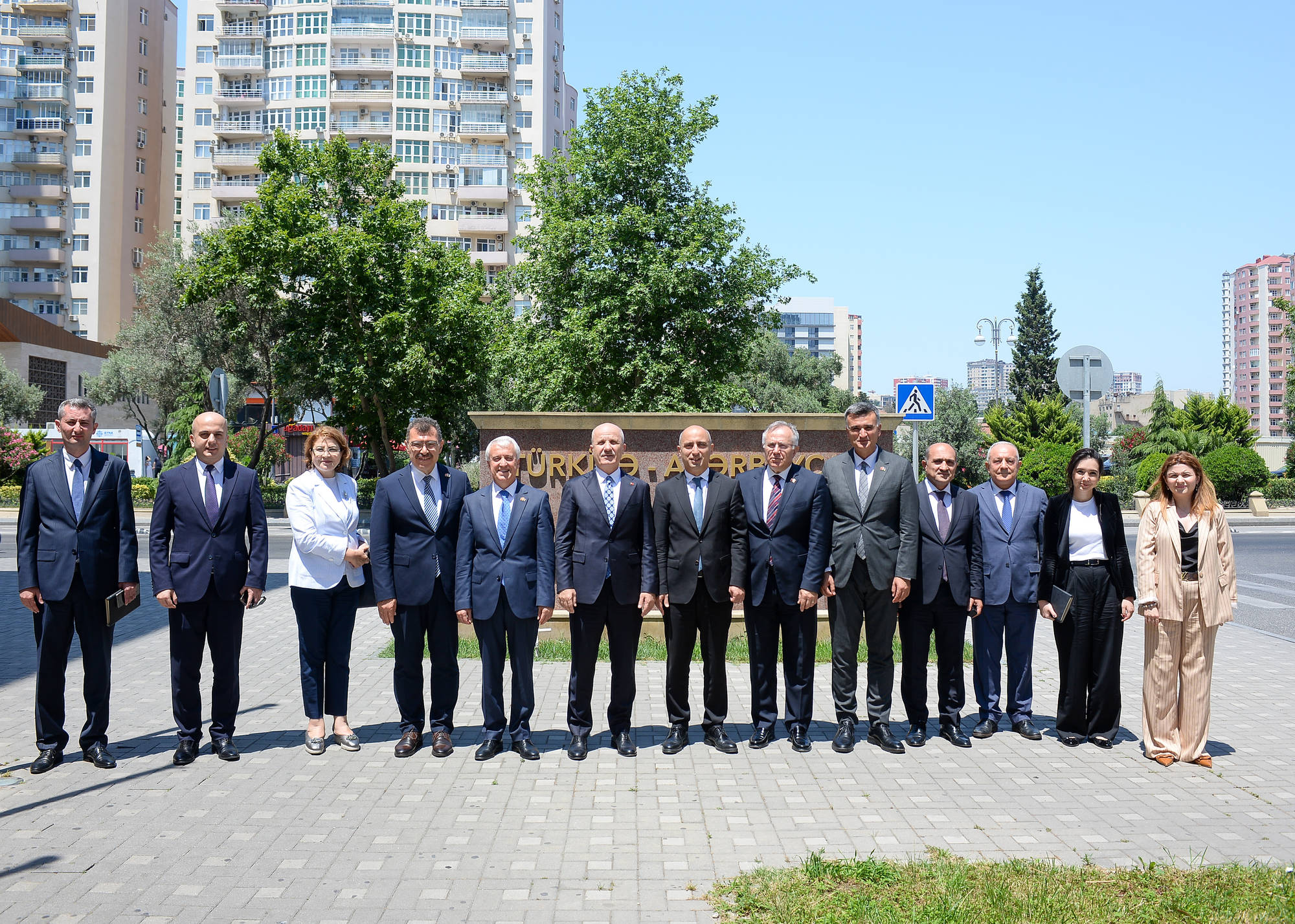 YÖK Başkanı Özvar, toplantıda söz alırken