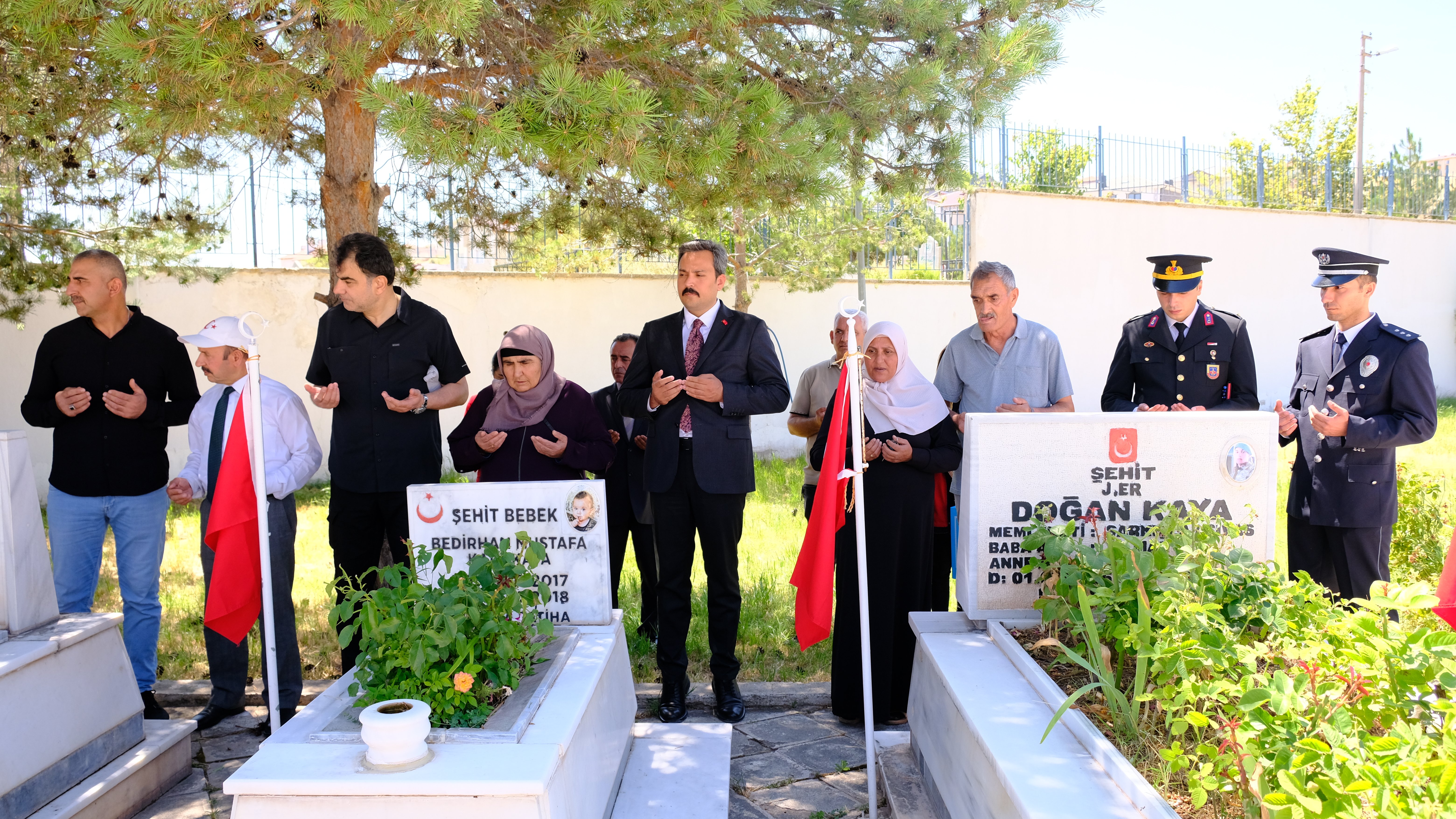Şehit Bedirhan Bebek anma töreni katılımcıları