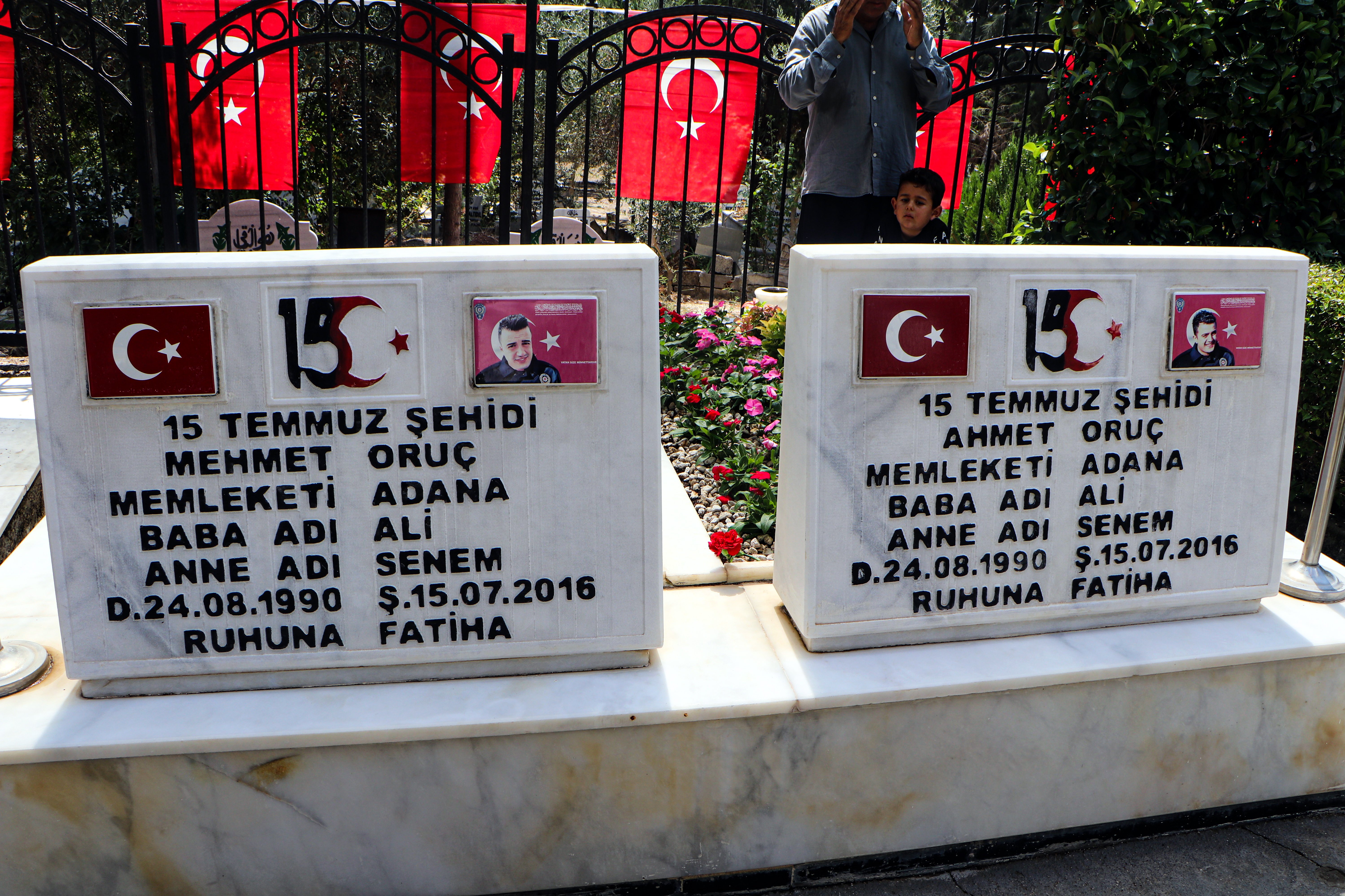Şehit Halit Yaşar Mine kabri ziyareti