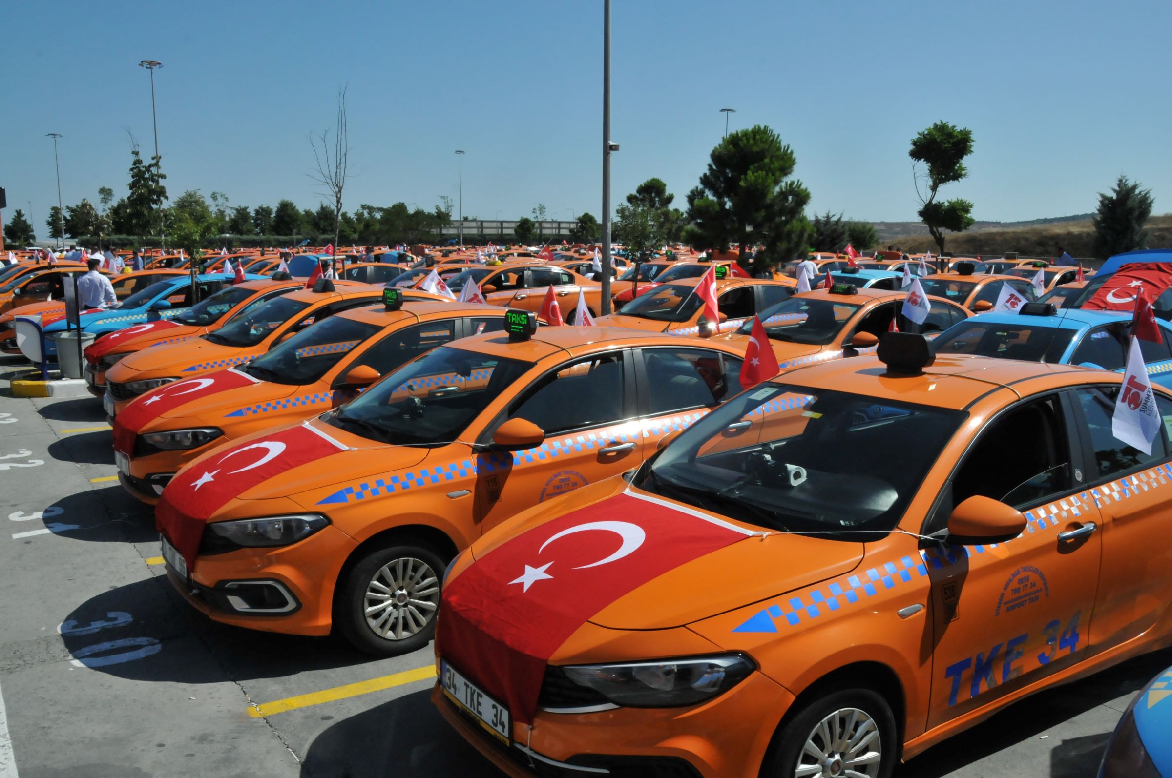Doç. Dr. İlker Haktankaçmaz konuşma yapıyor