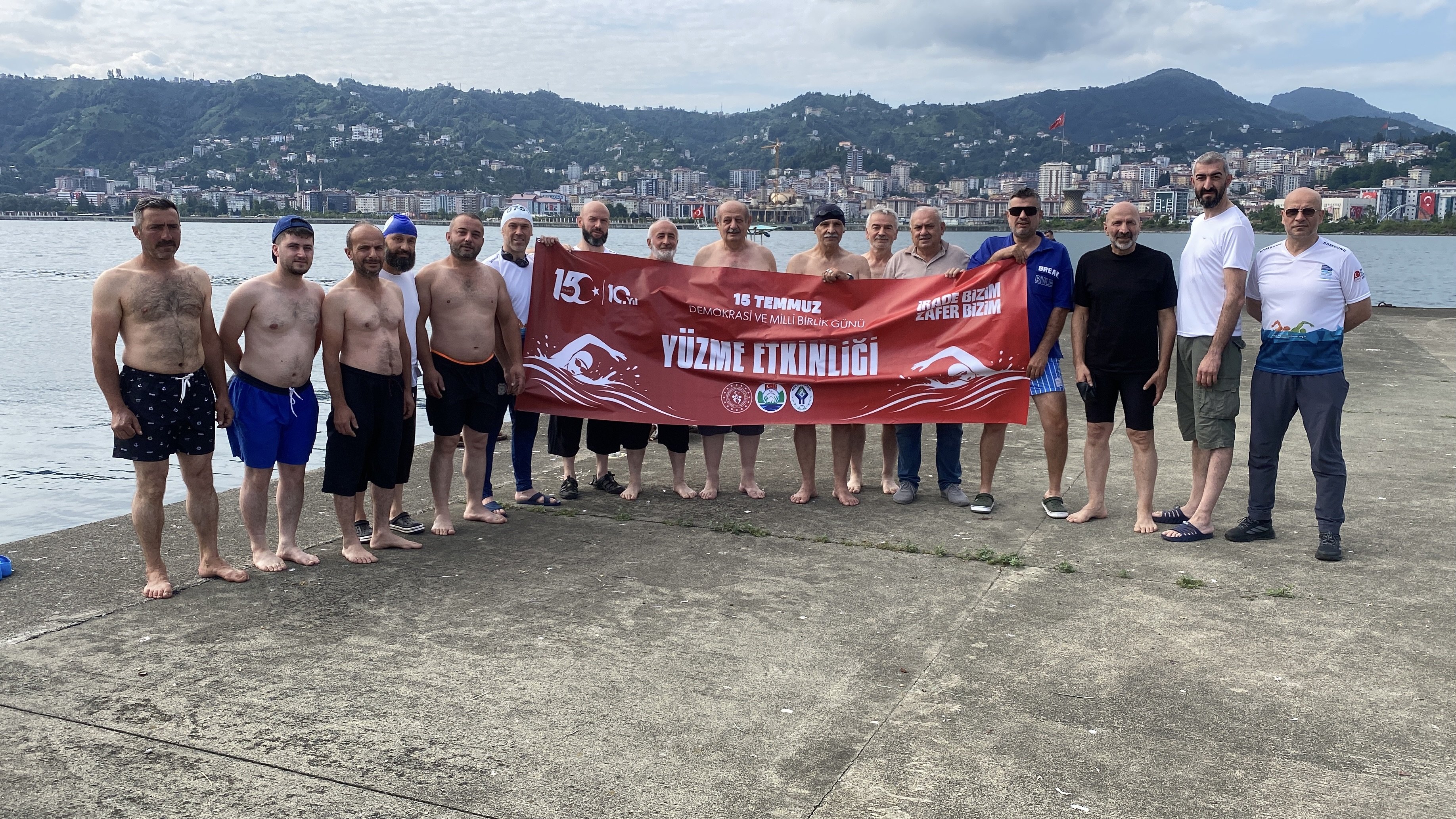 Rize 15 Temmuz yüzme etkinliği