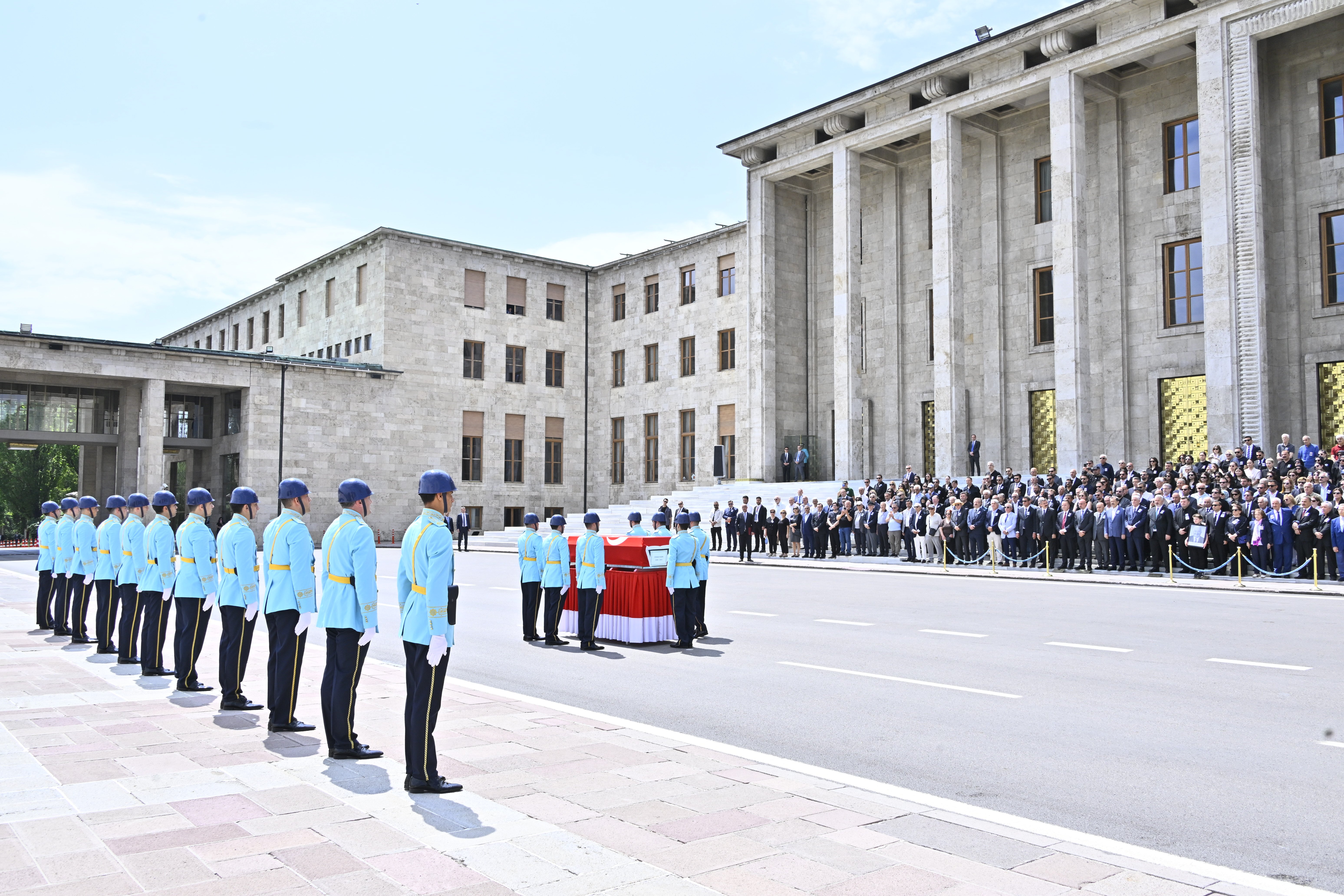 Burhan Kara TBMM Töreni Saygı Duruşu