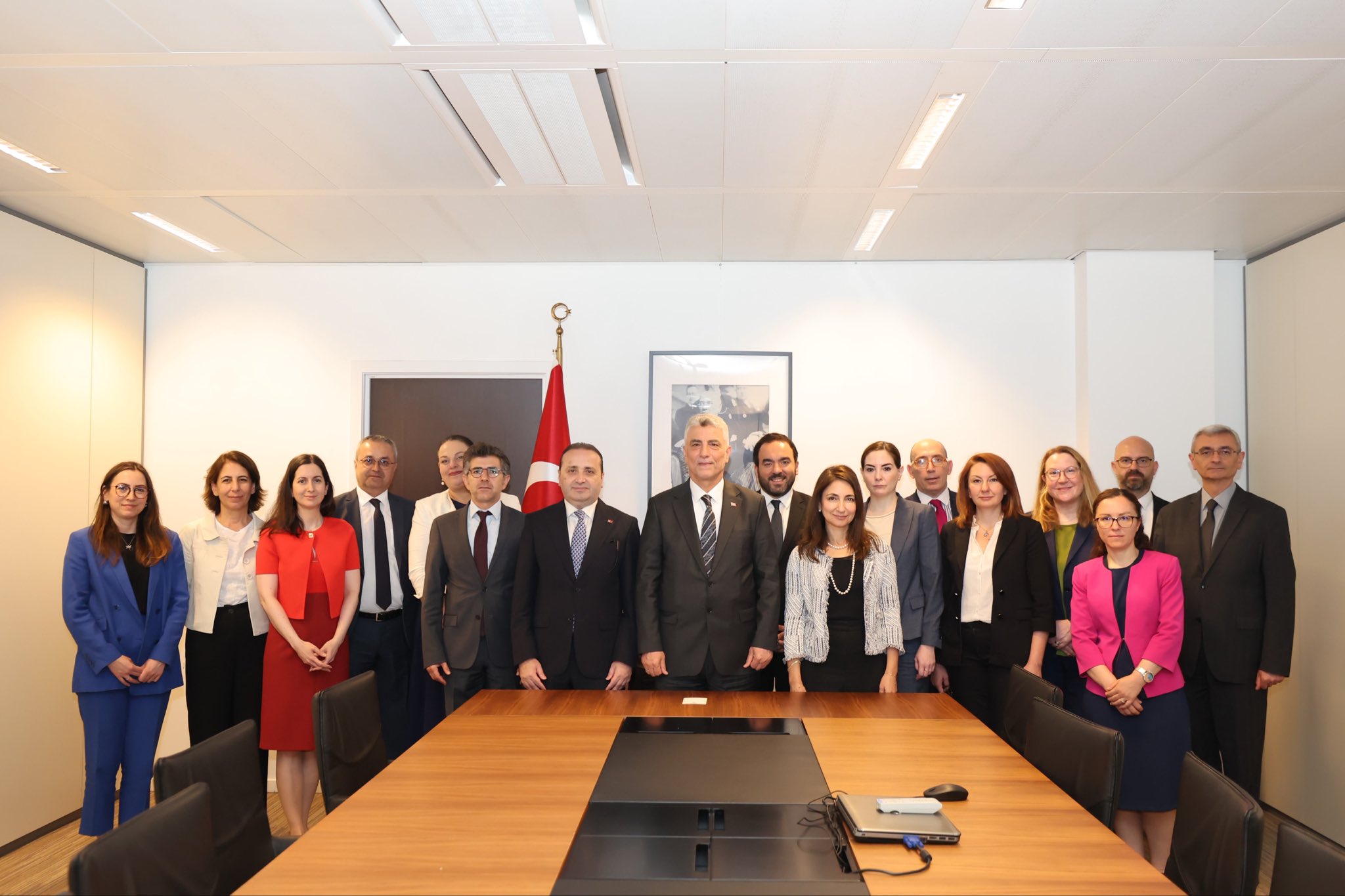 Bakan Bolat ve beraberindeki heyet Belçika Diyanet Vakfı