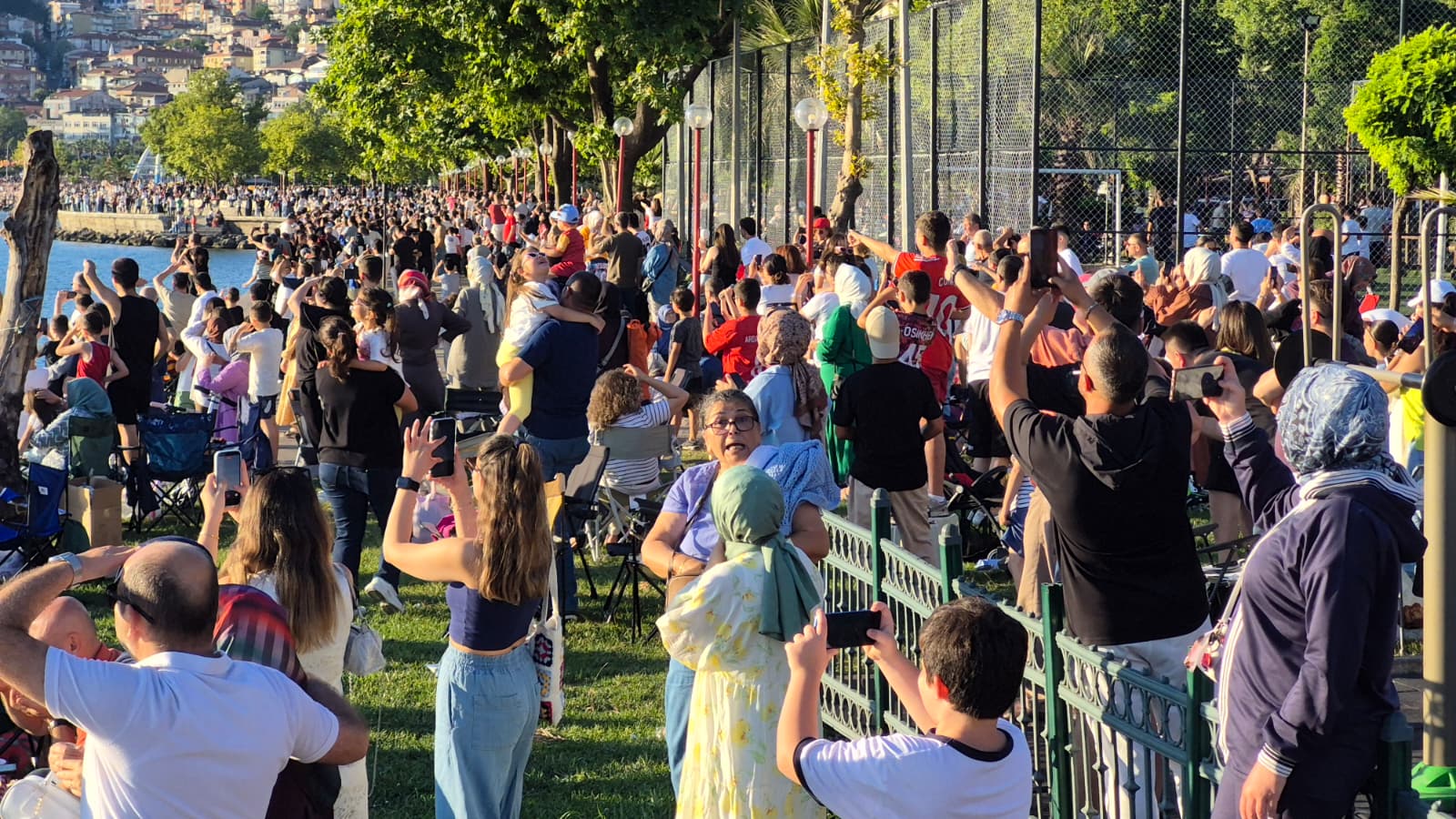 SOLOTÜRK akrobasi hareketi