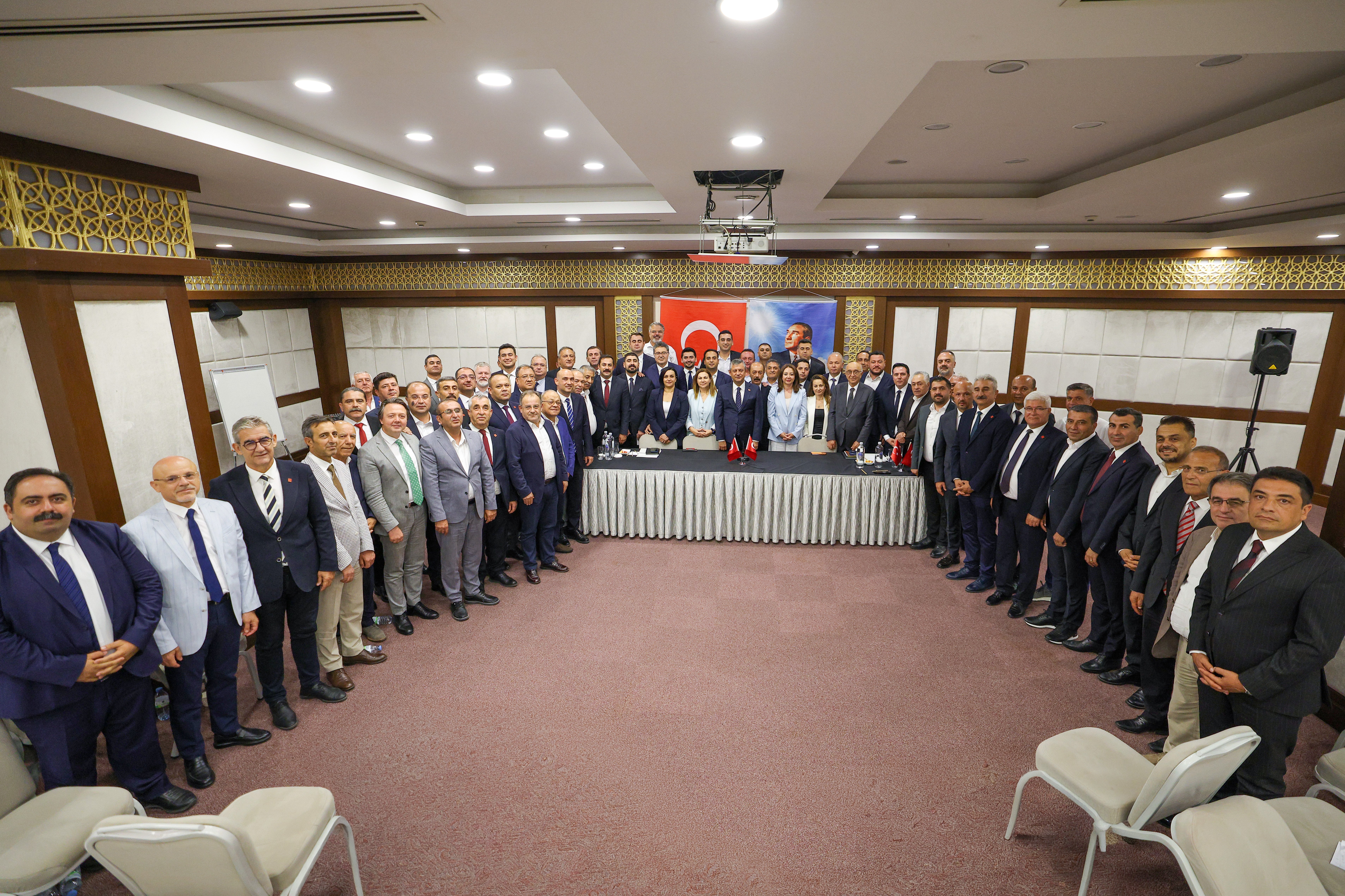 CHP il başkanları toplantı Özgür Özel