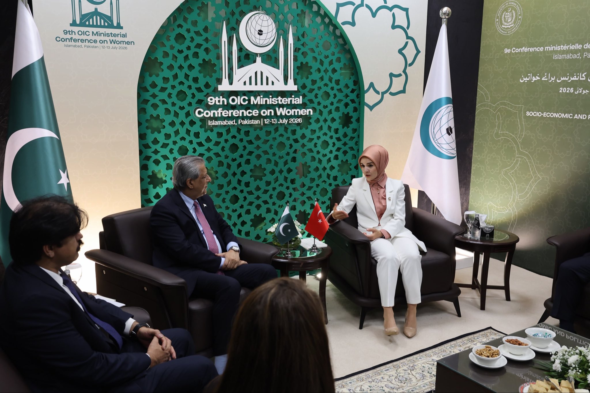 Bakan Göktaş ve Pakistanlı mevkidaşı görüşmede