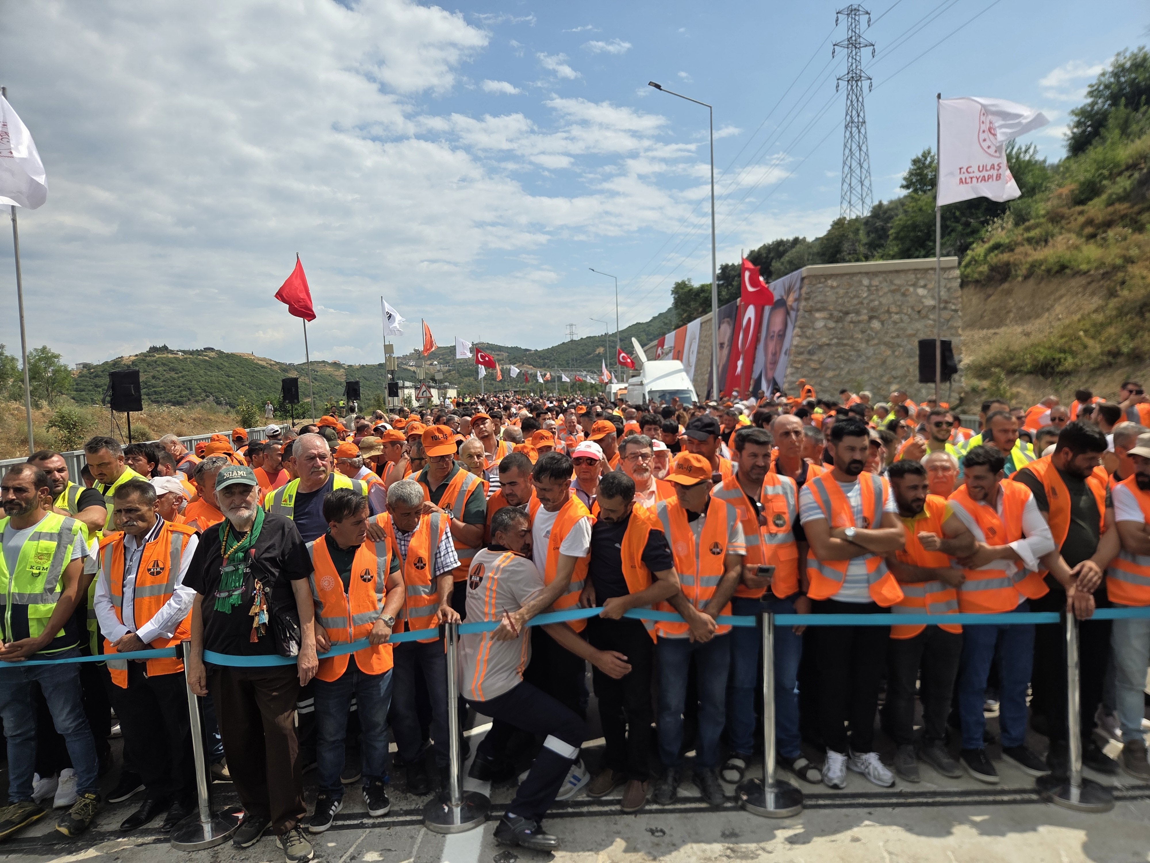 Bakan Uraloğlu Yalova-Armutlu Yolu Tüneli