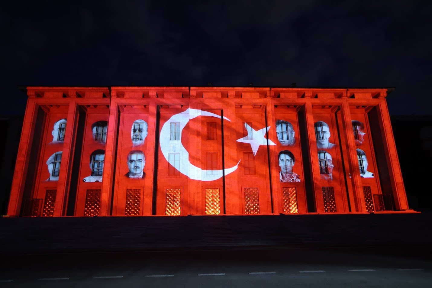 TBMM 15 Temmuz gösterisi