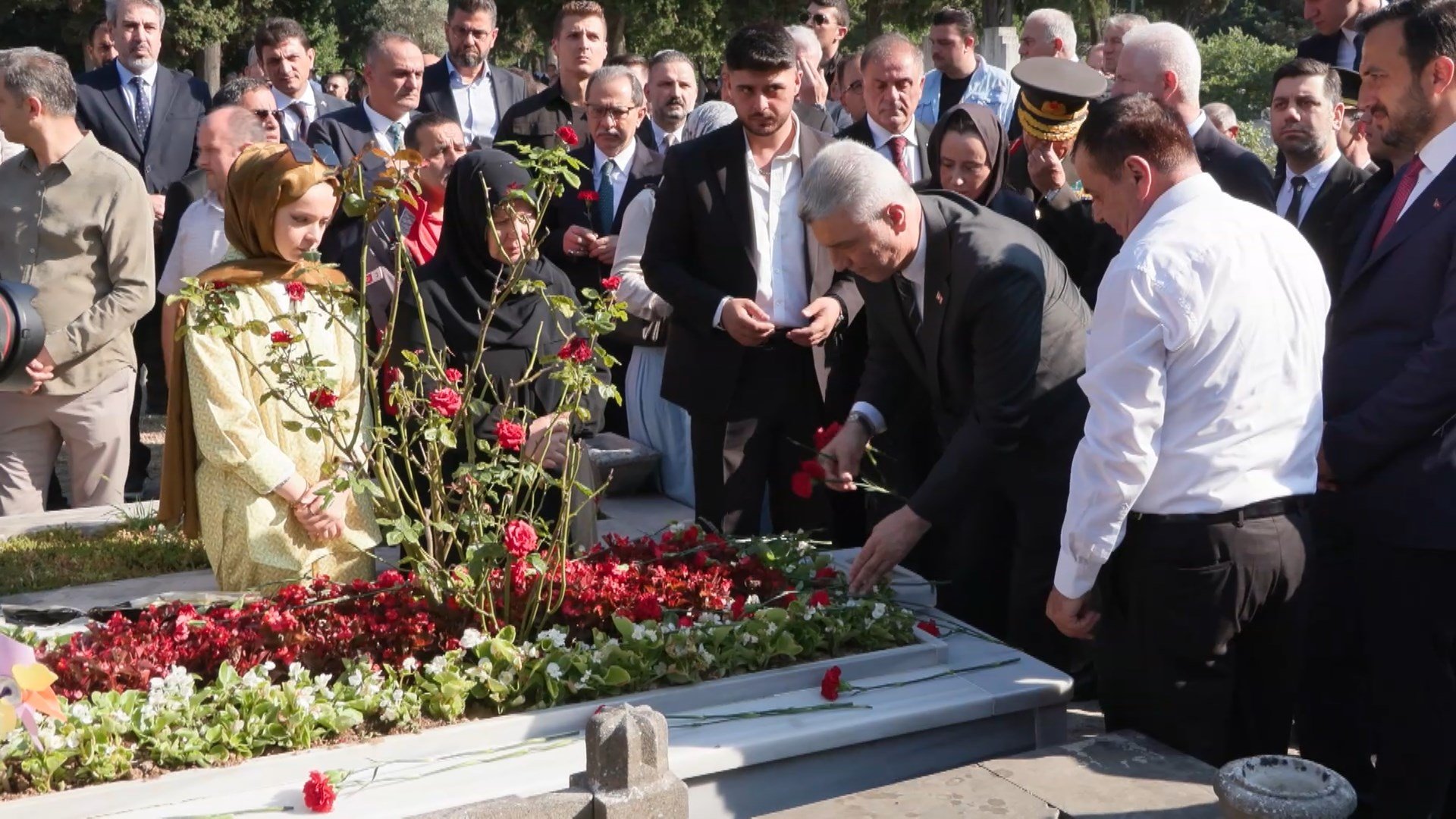 Anma töreninde Bakan Bolat ve Vali Gül