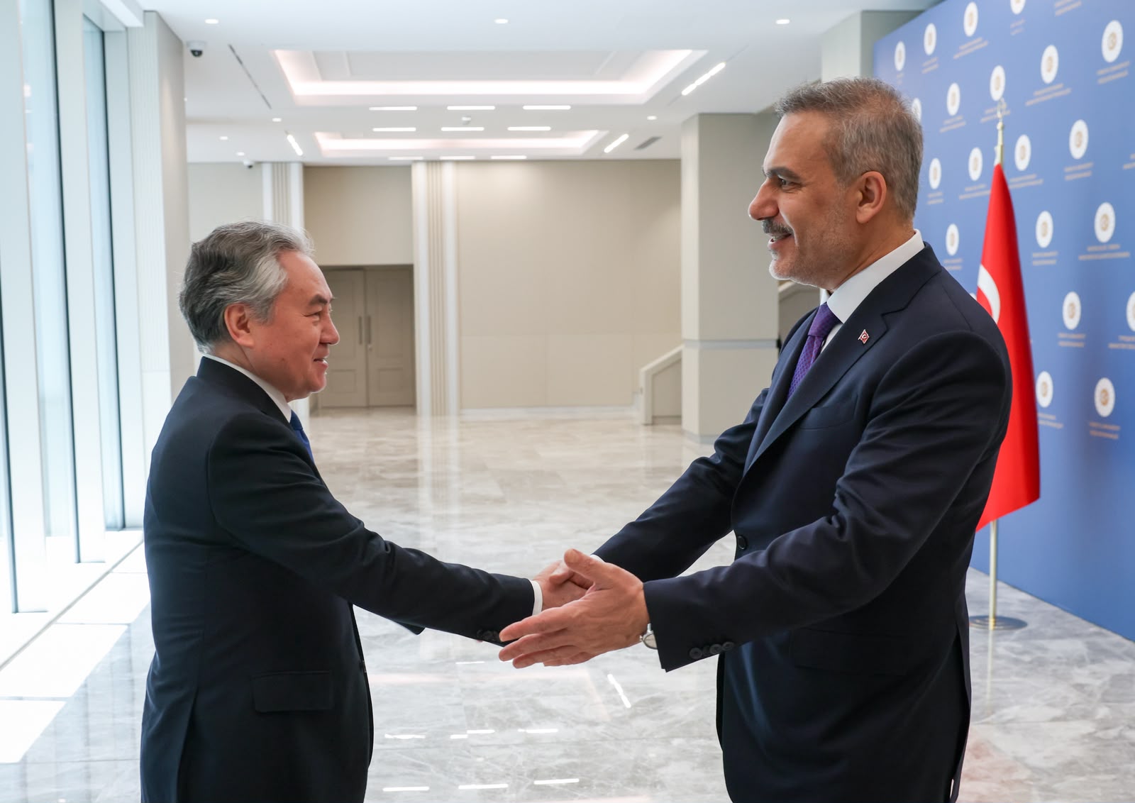 Bakan Fidan Kırgızistan mevkidaşı Kulubayev ile görüştü