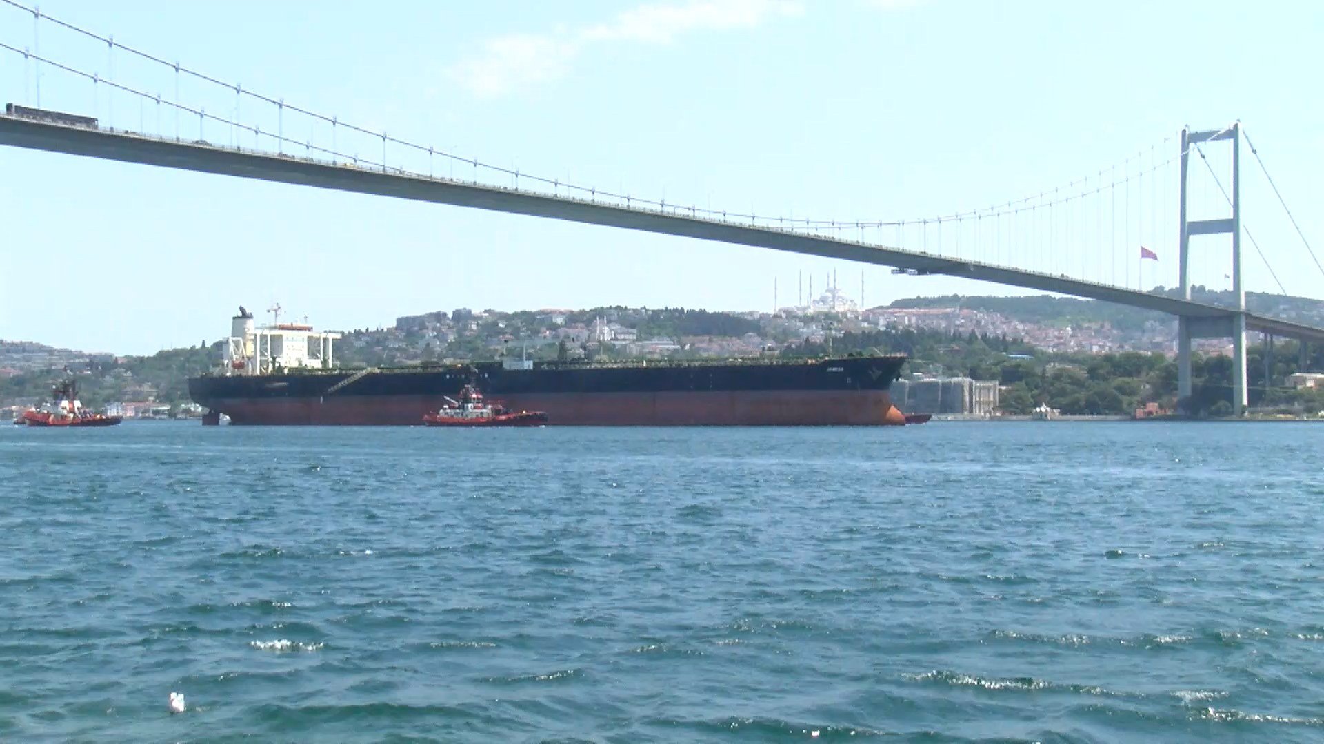 JAMES II gemisi Boğaz geçişi
