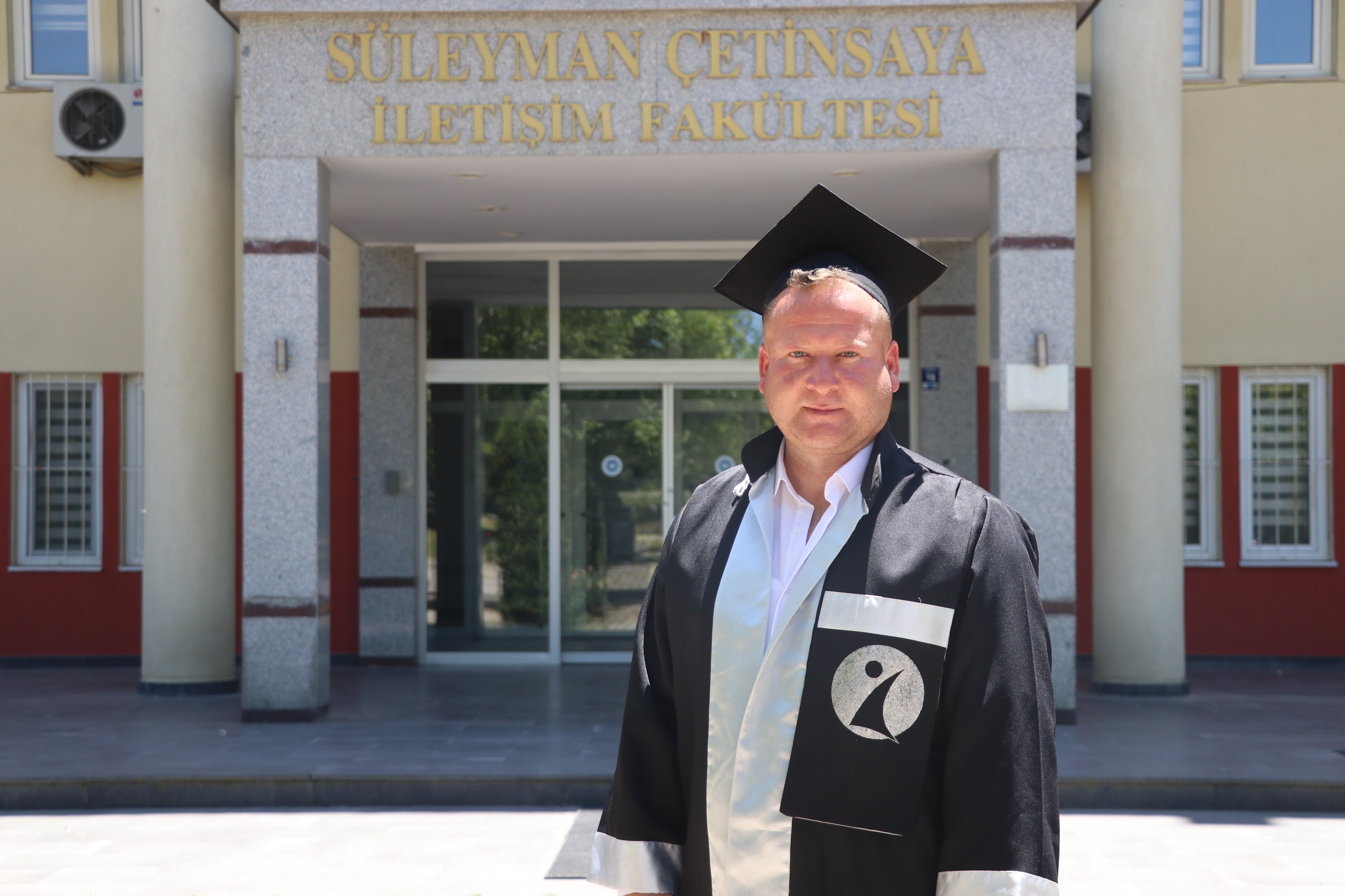 Bekir Akgüneş gazetecilik mezunu