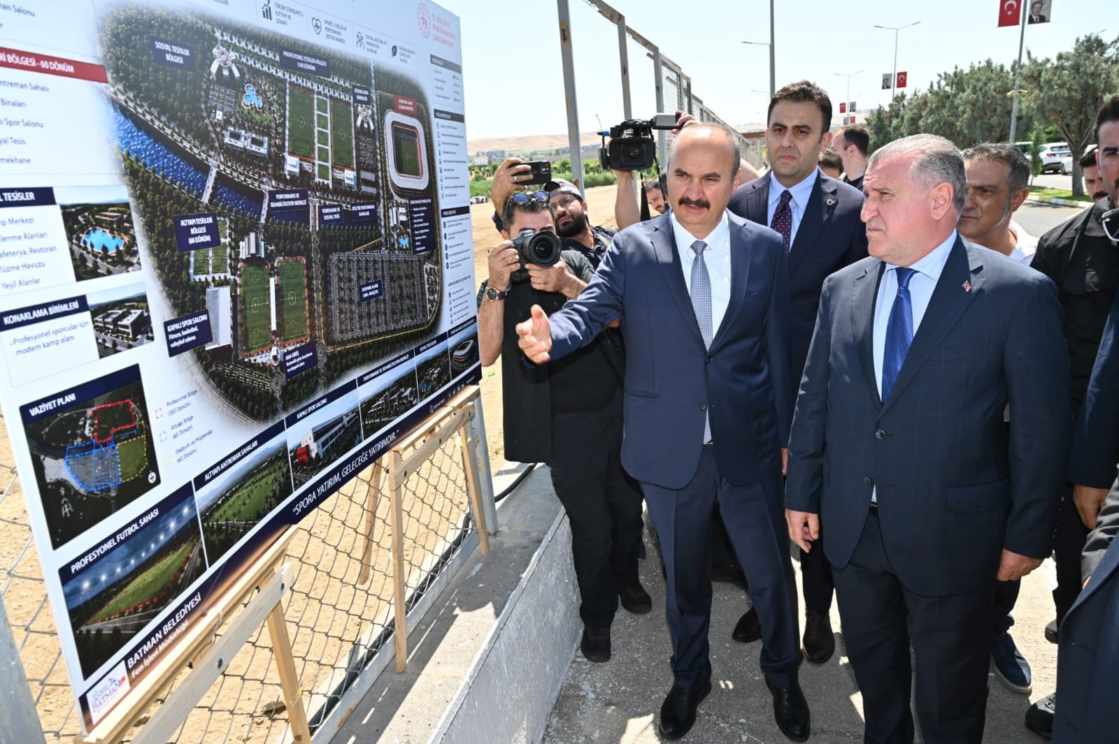 Bakan Bak Batman Valiliği ziyareti