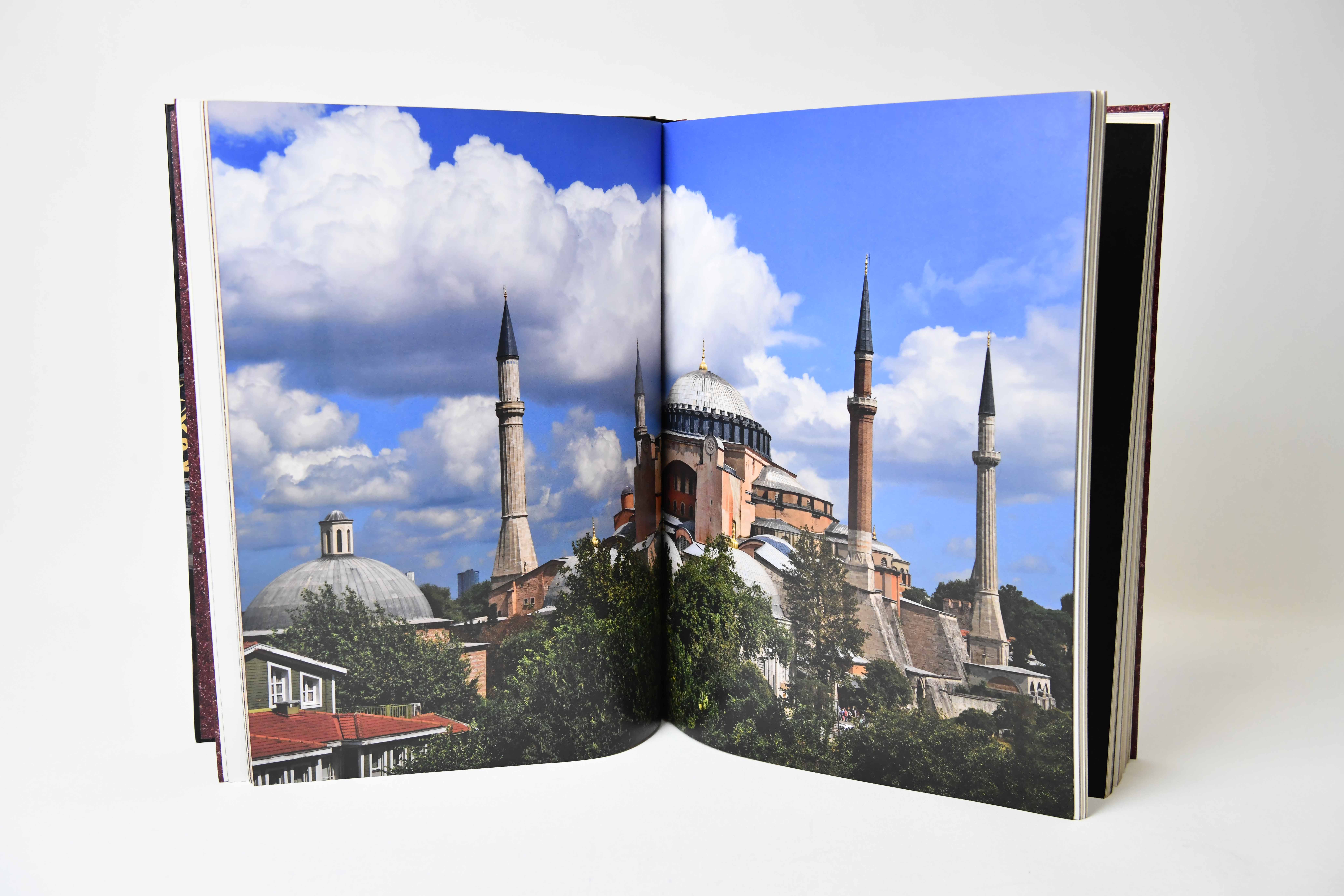 Ayasofya ve kitap
