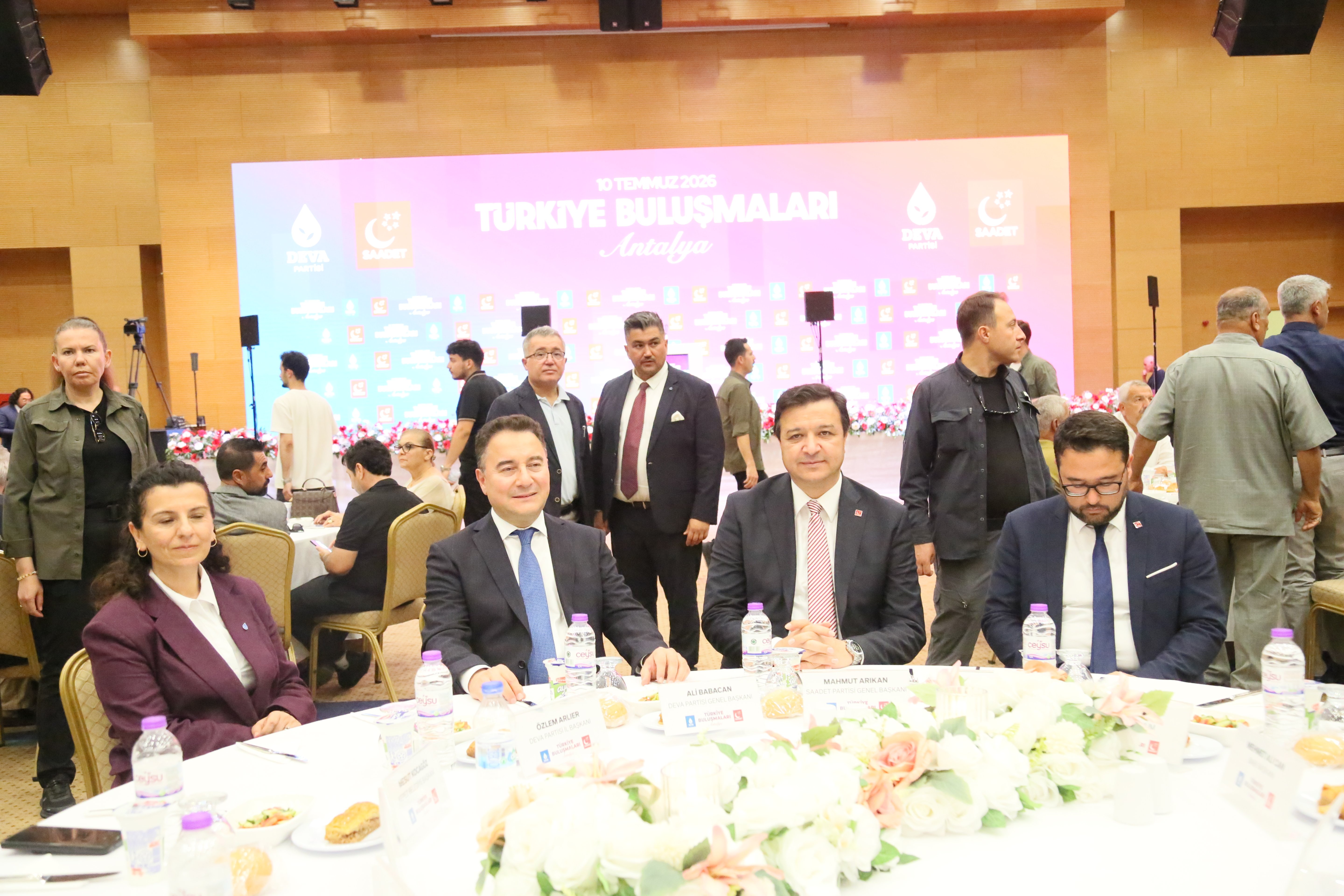DEVA Partisi lideri Ali Babacan Antalya Türkiye Buluşmaları etkinliği