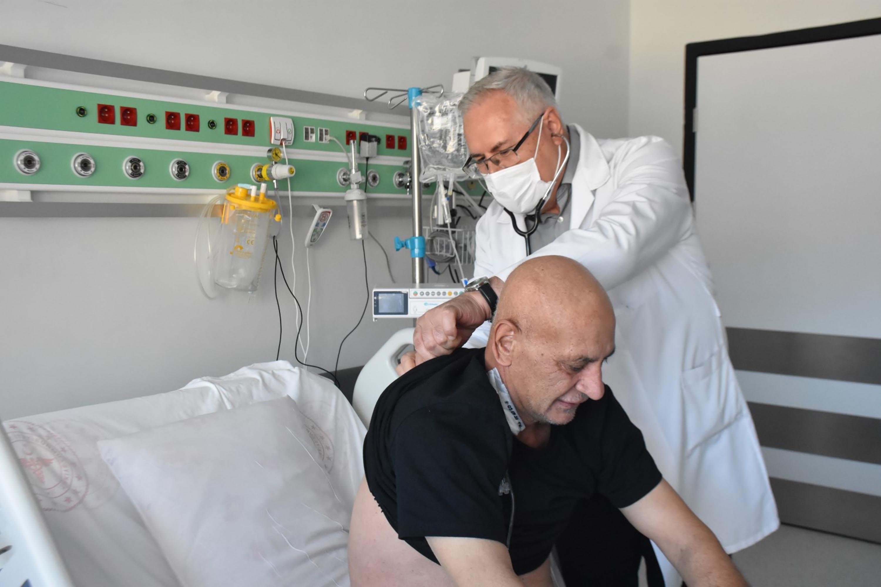 Prof. Dr. Oktay Bilgir otolog kök hücre nakli hakkında bilgi veriyor