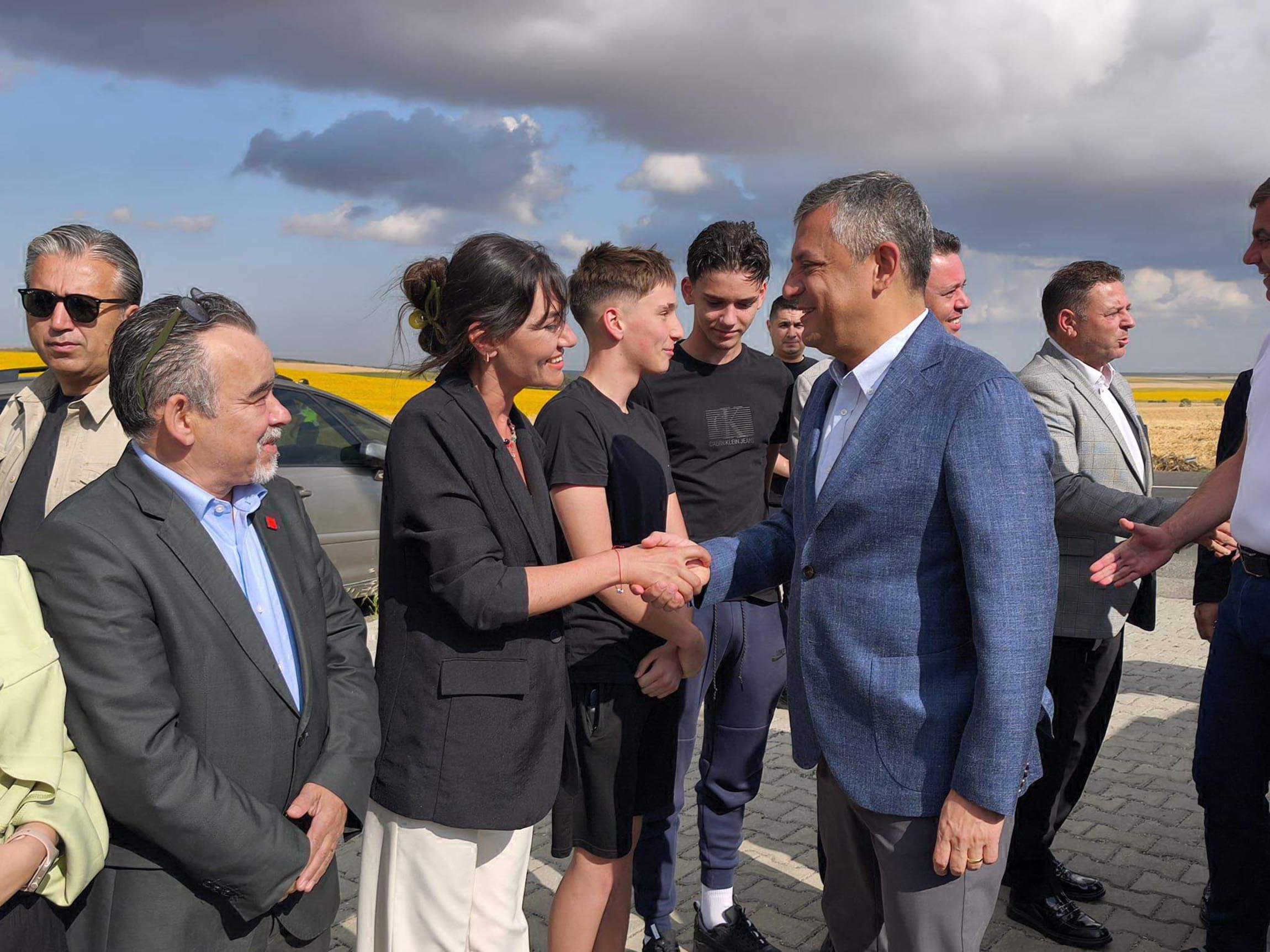 Özgür Özel Deniz Göktaş ziyareti