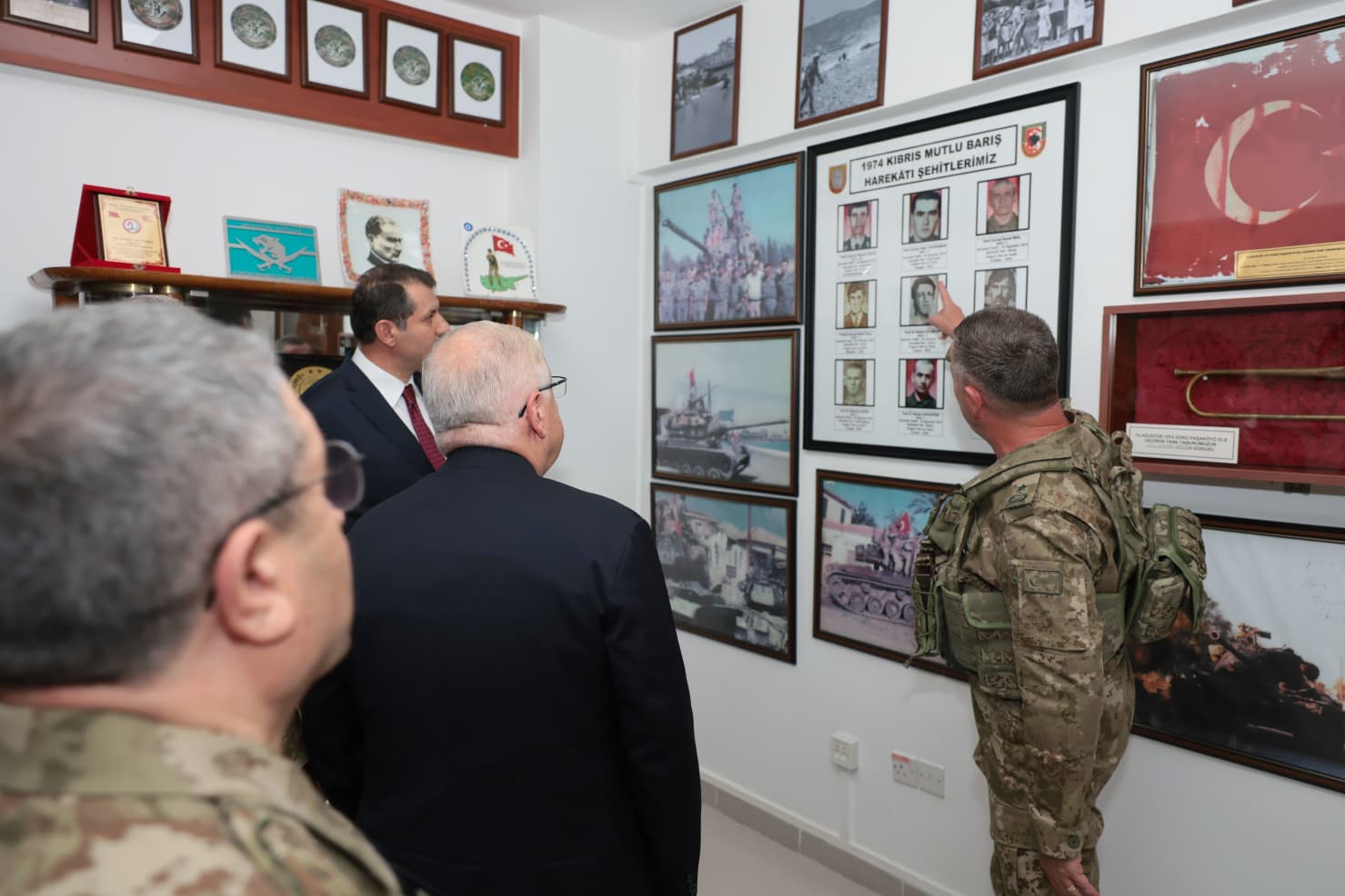 Bakan Güler askeri birliklerde denetim