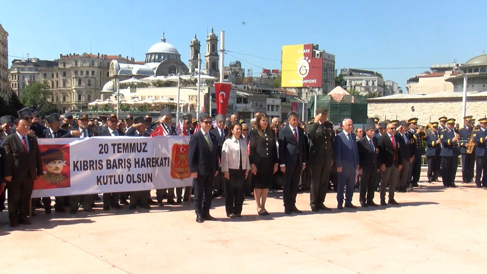 KKTC İstanbul Başkonsolosu Zaliha Mendeli konuşma yapıyor