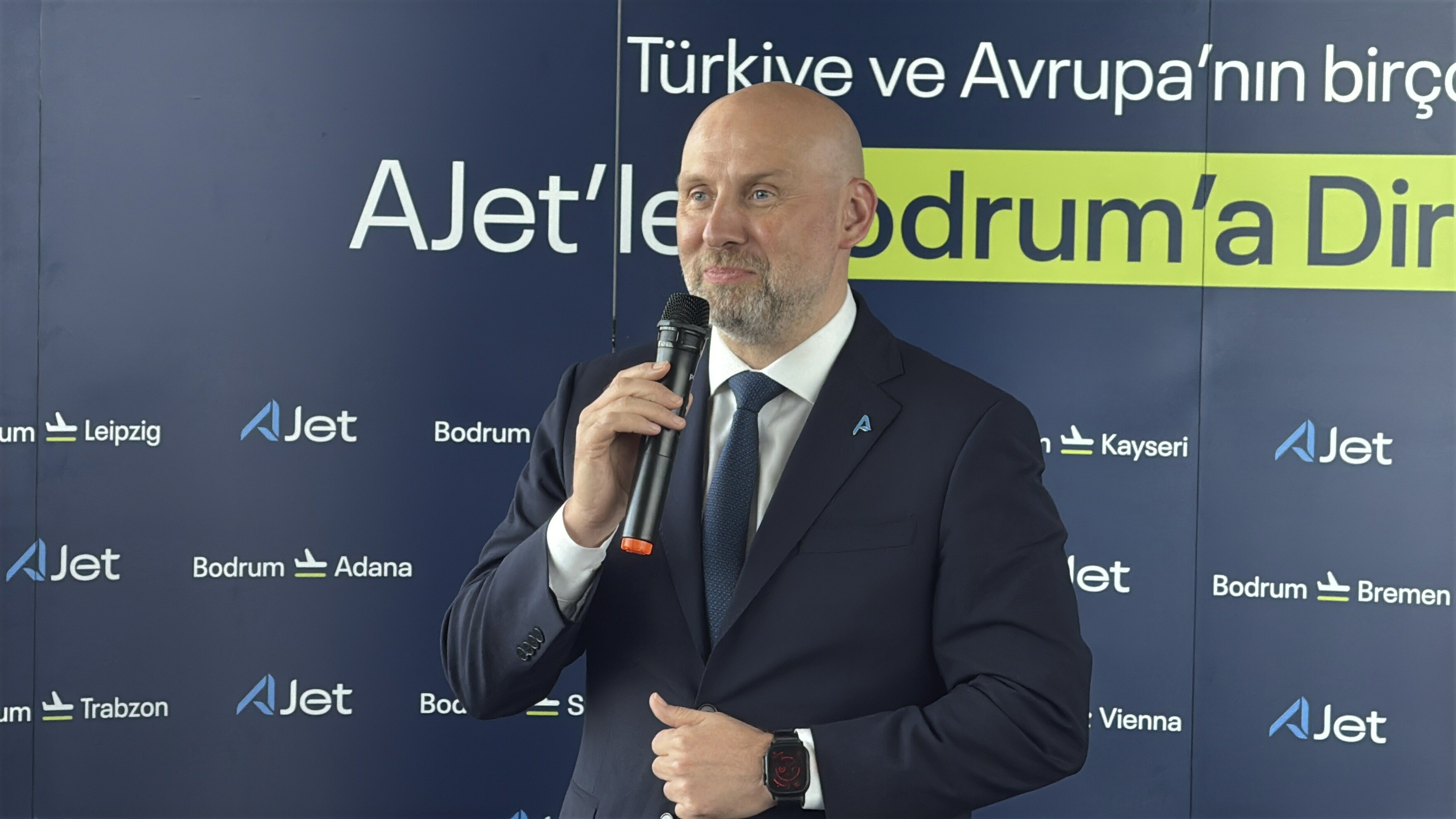 AJet uçakları apron görüntüsü