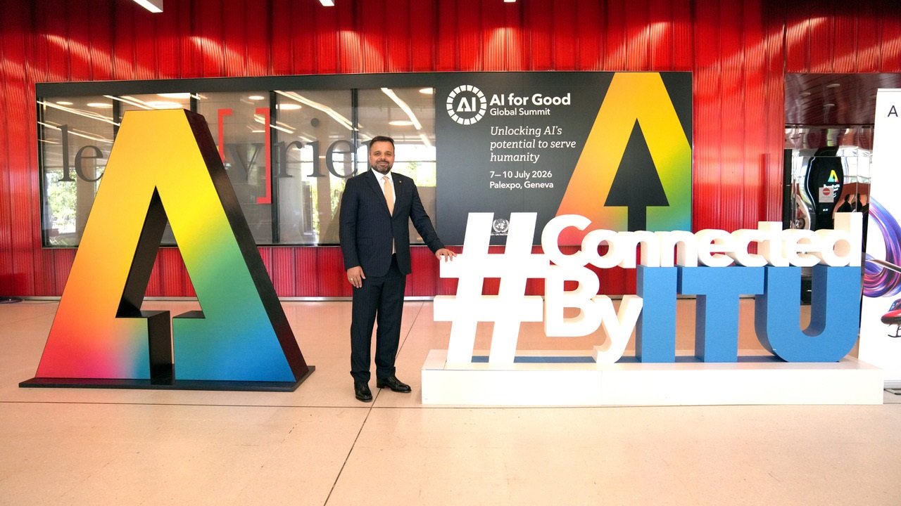 Turkcell Genel Müdürü Dr. Ali Taha Koç, İyilik İçin Yapay Zeka Zirvesi’nde konuşma yapıyor.