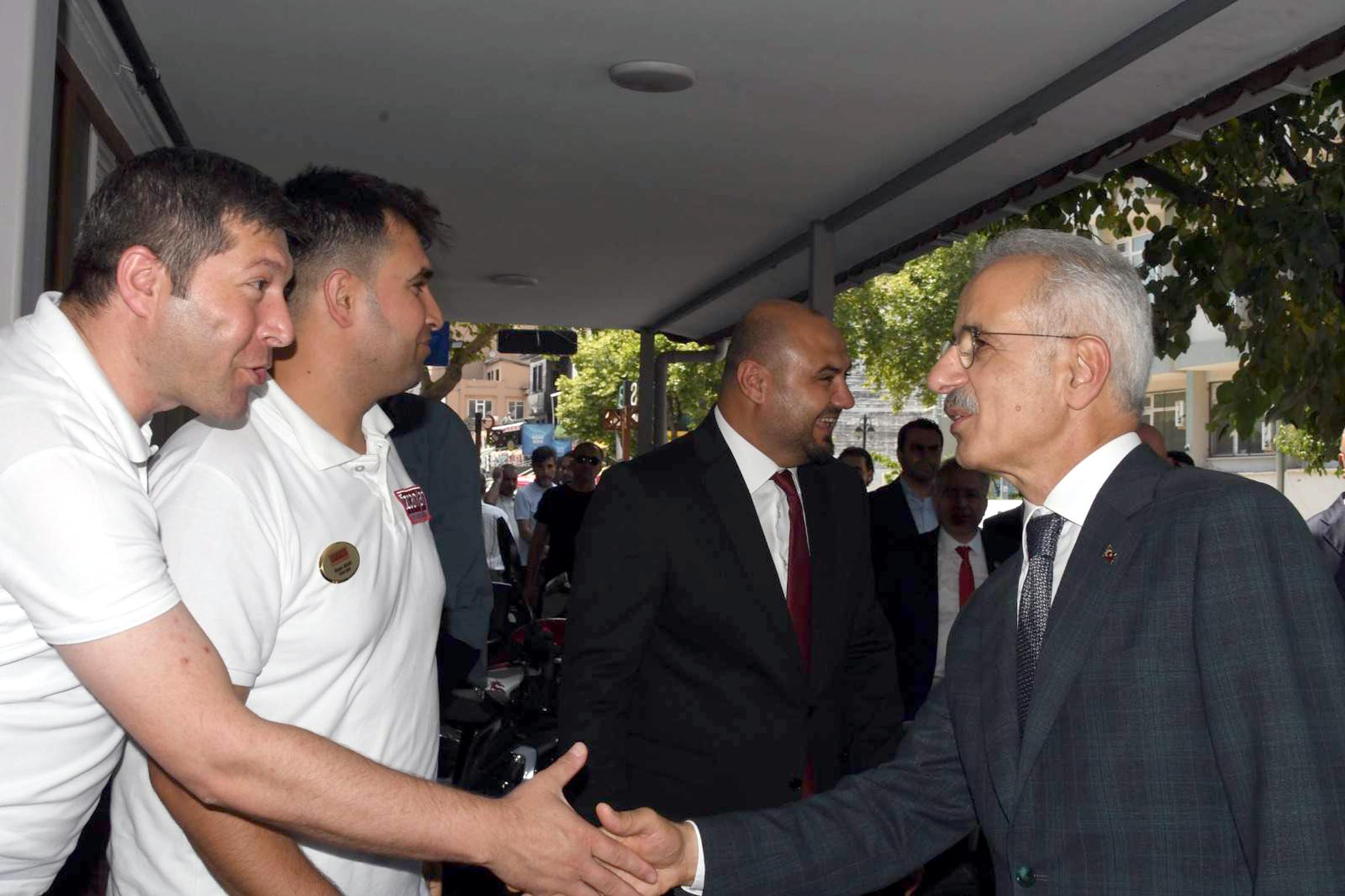 Bakan Uraloğlu toplantı katılımcılarıyla