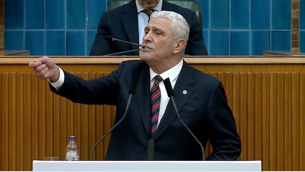 Müsavat Dervişoğlu, İYİ Parti, grup toplantısı