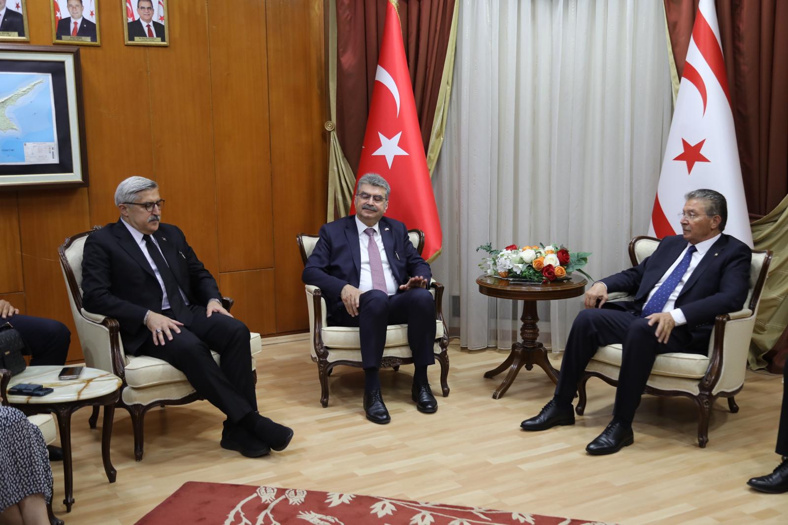 KKTC Başbakanı Ünal Üstel