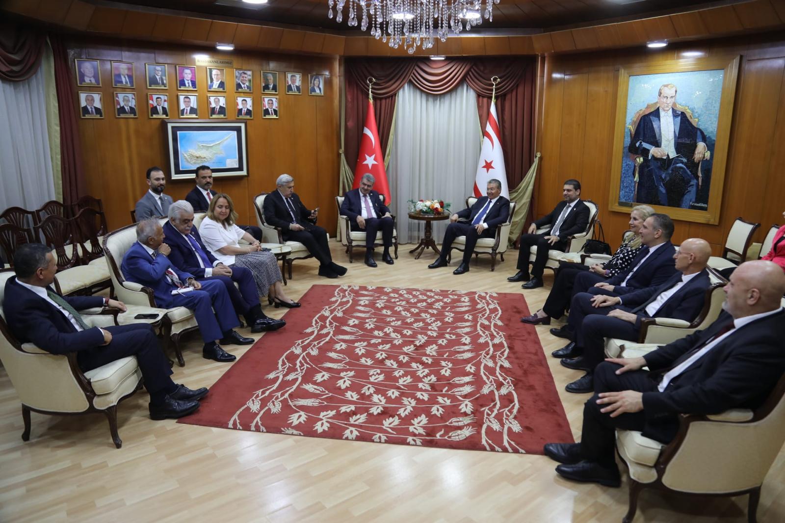 TBMM Heyeti KKTC Başbakanı Ünal Üstel tarafından kabul edildi