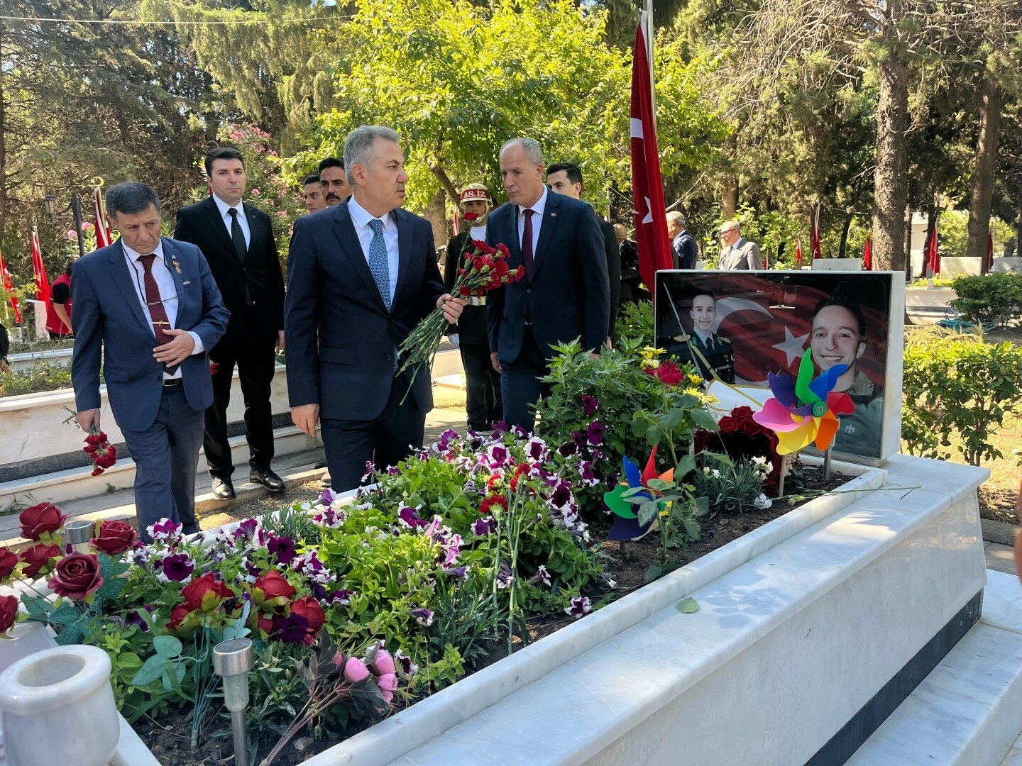 şehit kabirleri ziyareti