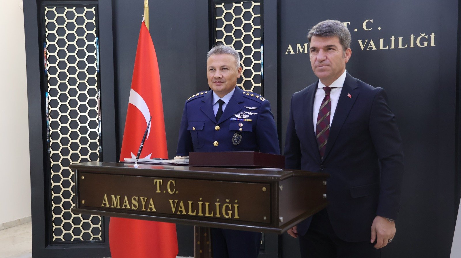 Alper Gezeravcı Amasya Valisi Önder Bakan